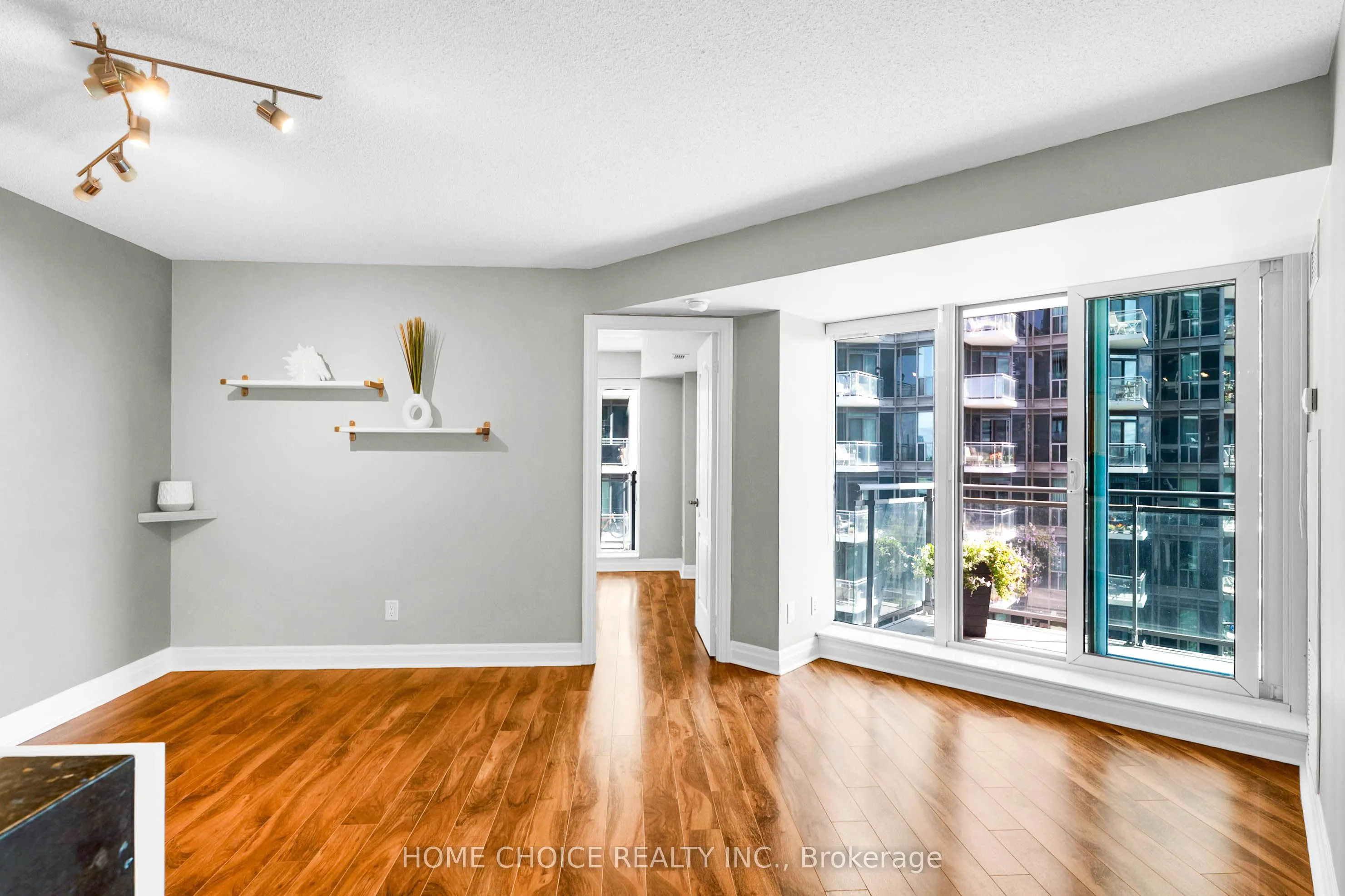 2121 Lake Shore Boulevard W, #706