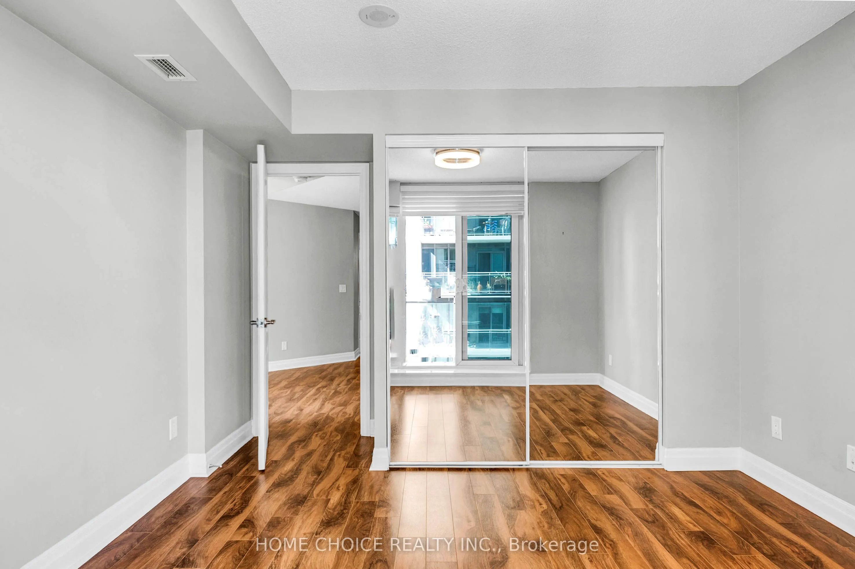 2121 Lake Shore Boulevard W, #706