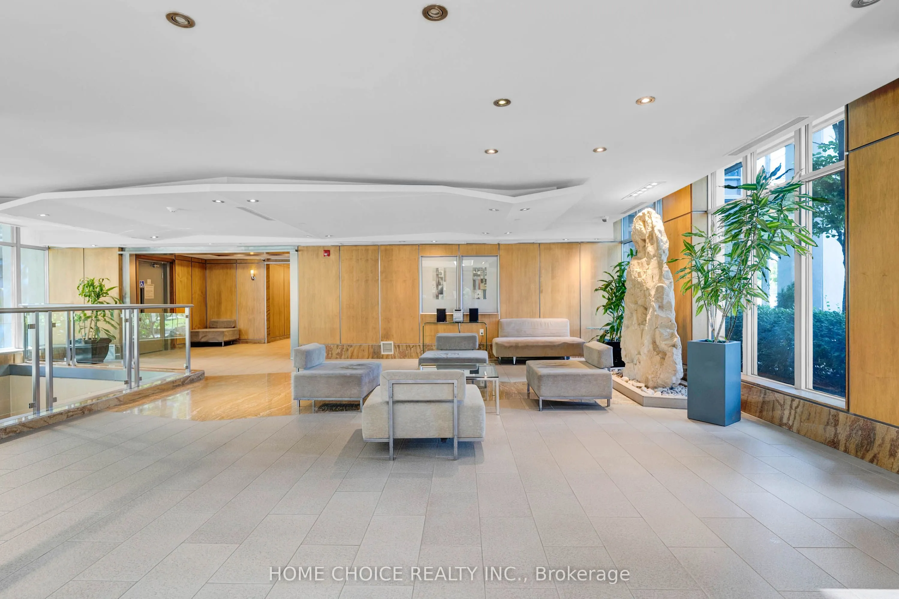 2121 Lake Shore Boulevard W, #706
