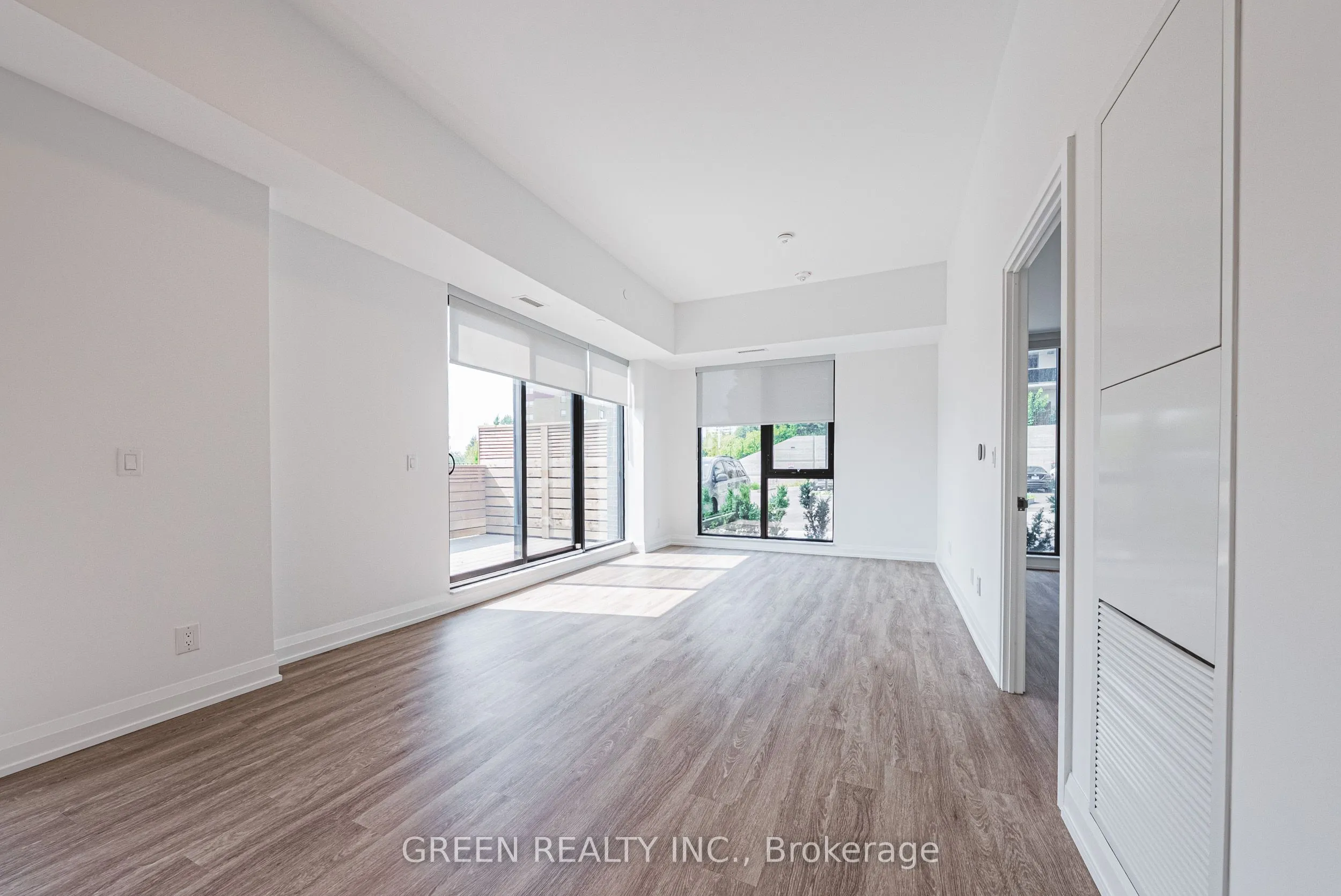 291 Queens Avenue, #105
