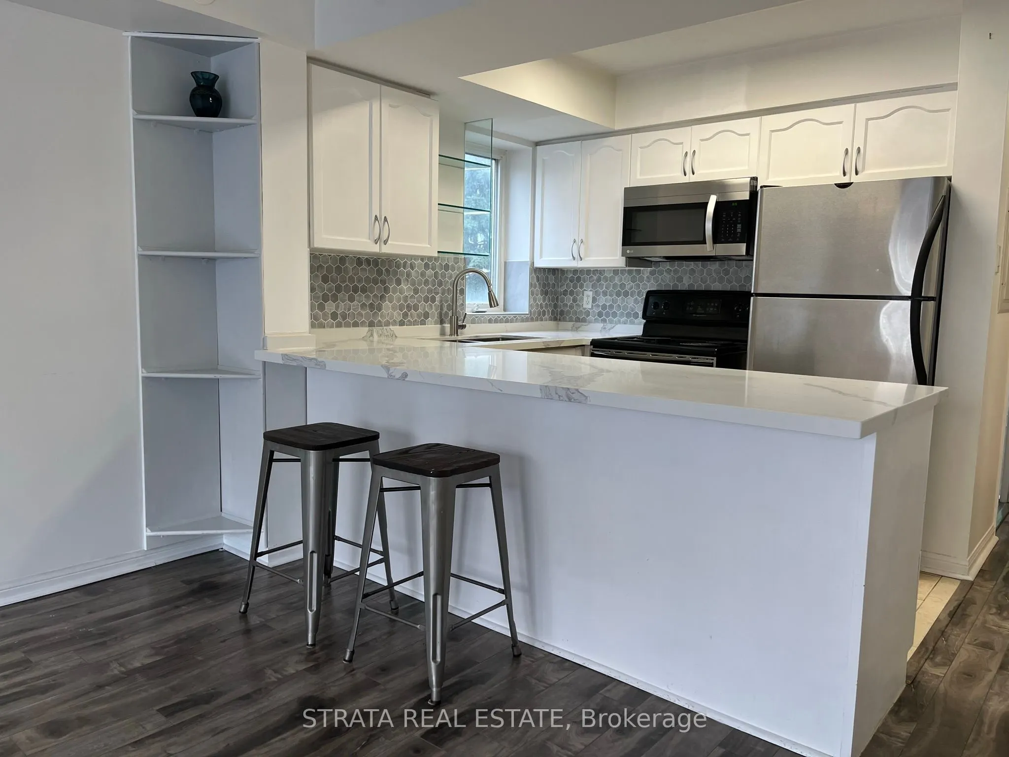 85 George Appleton Way, #2042