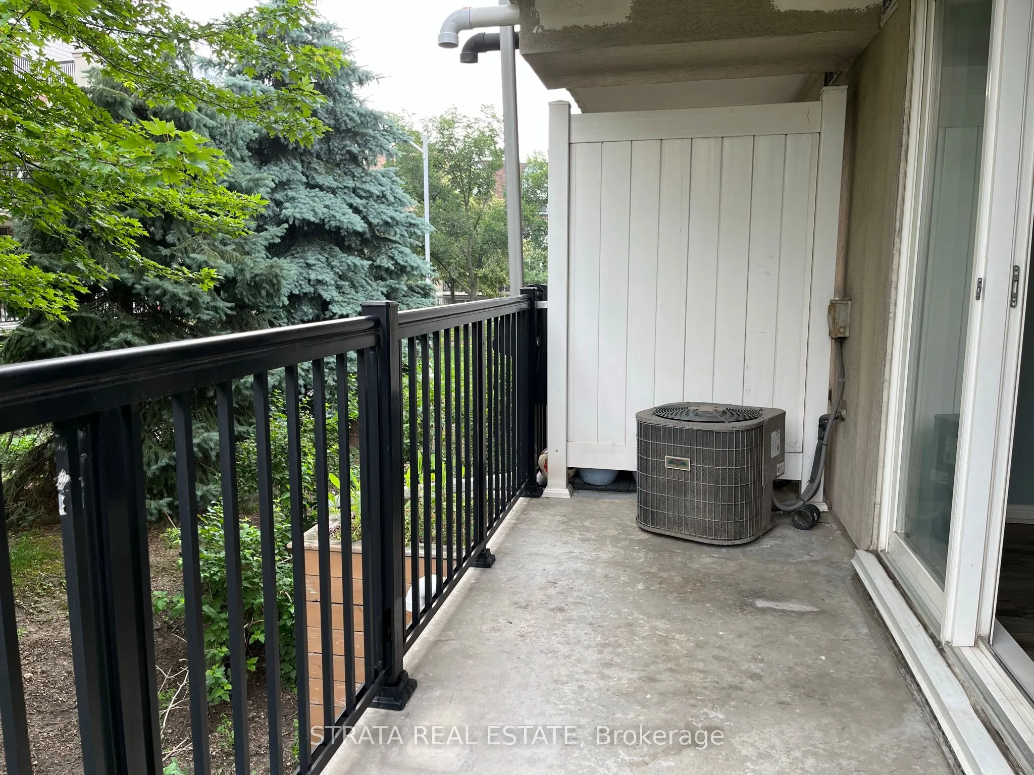85 George Appleton Way, #2042