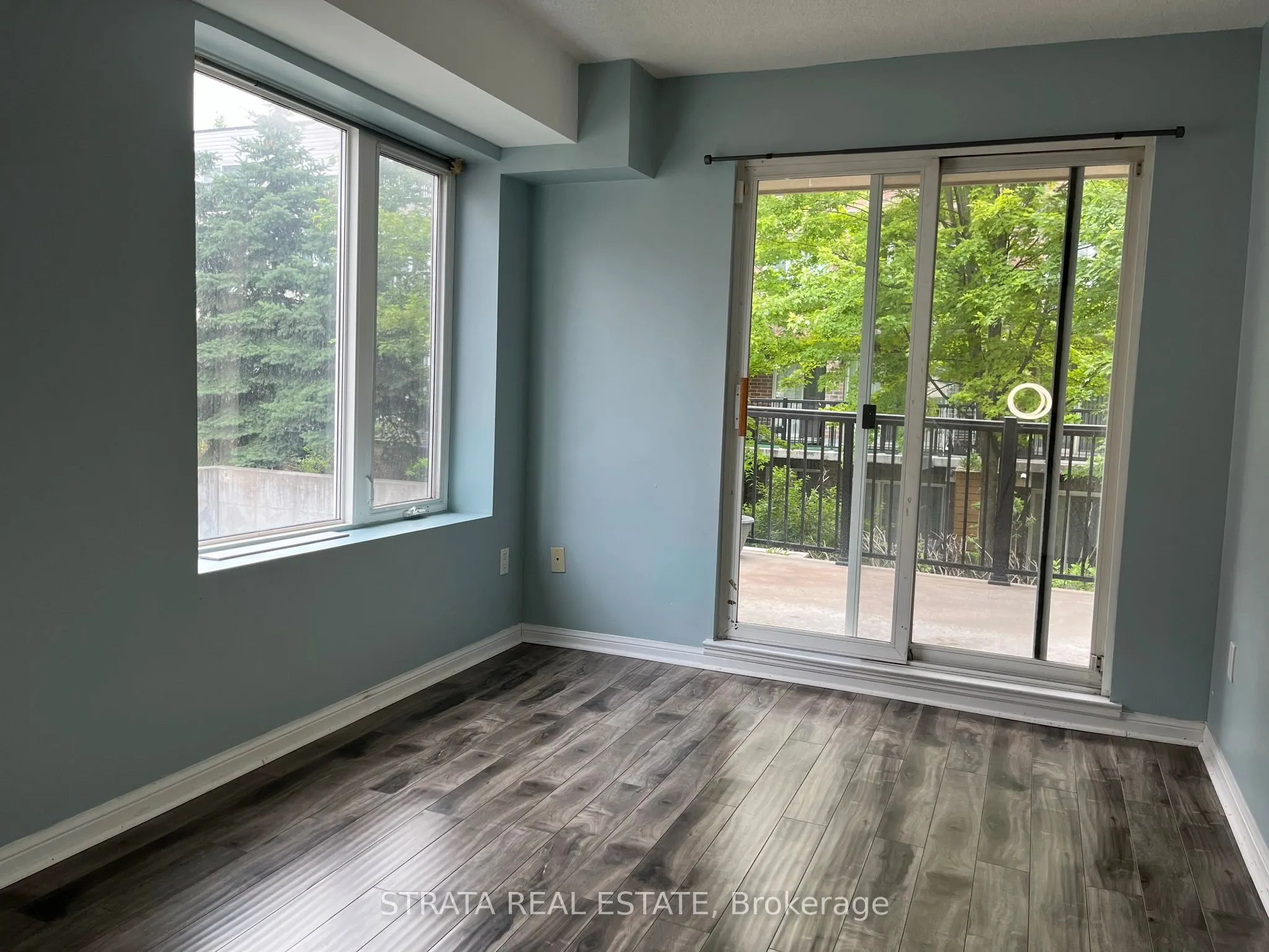 85 George Appleton Way, #2042