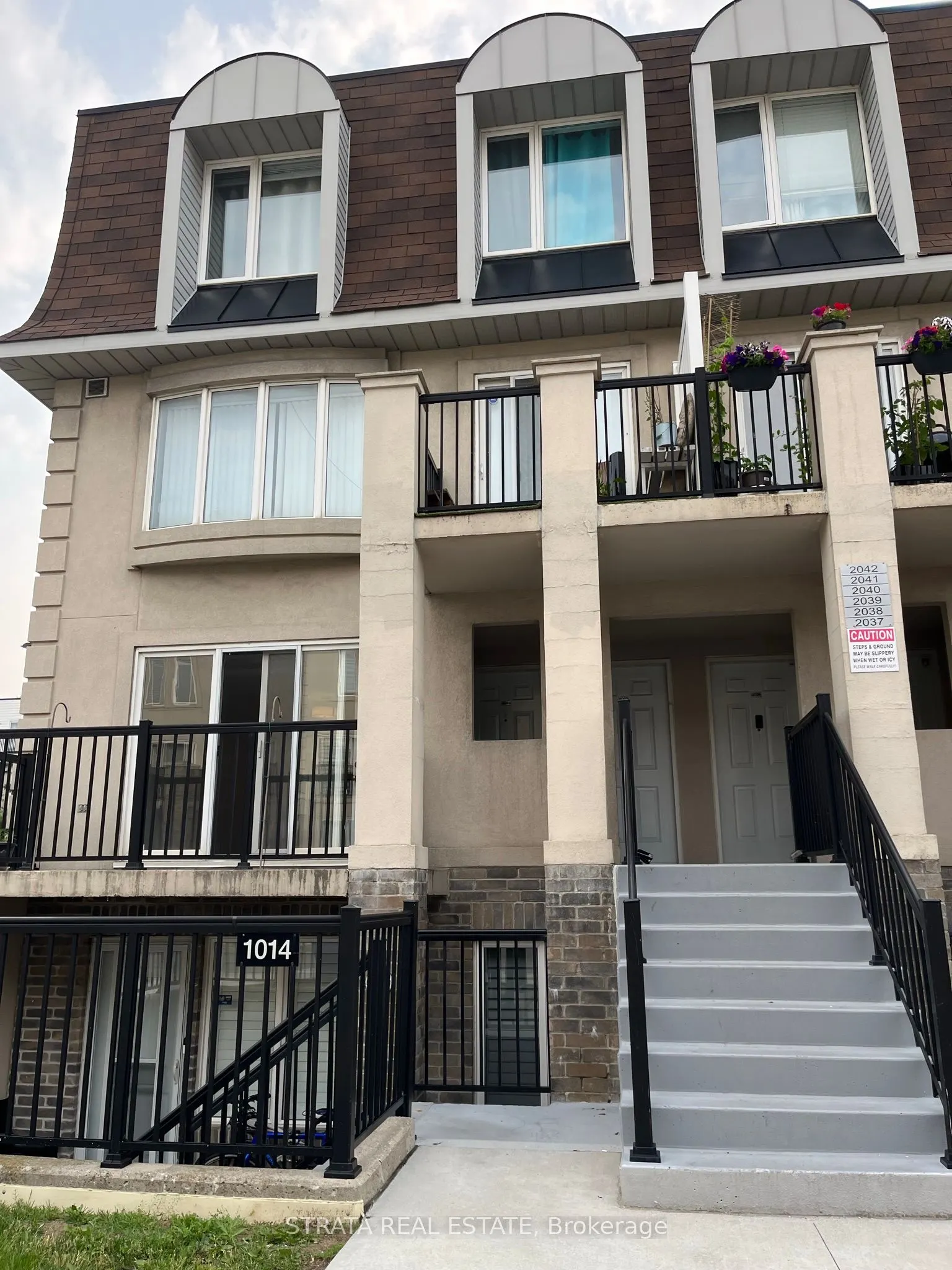 85 George Appleton Way, #2042
