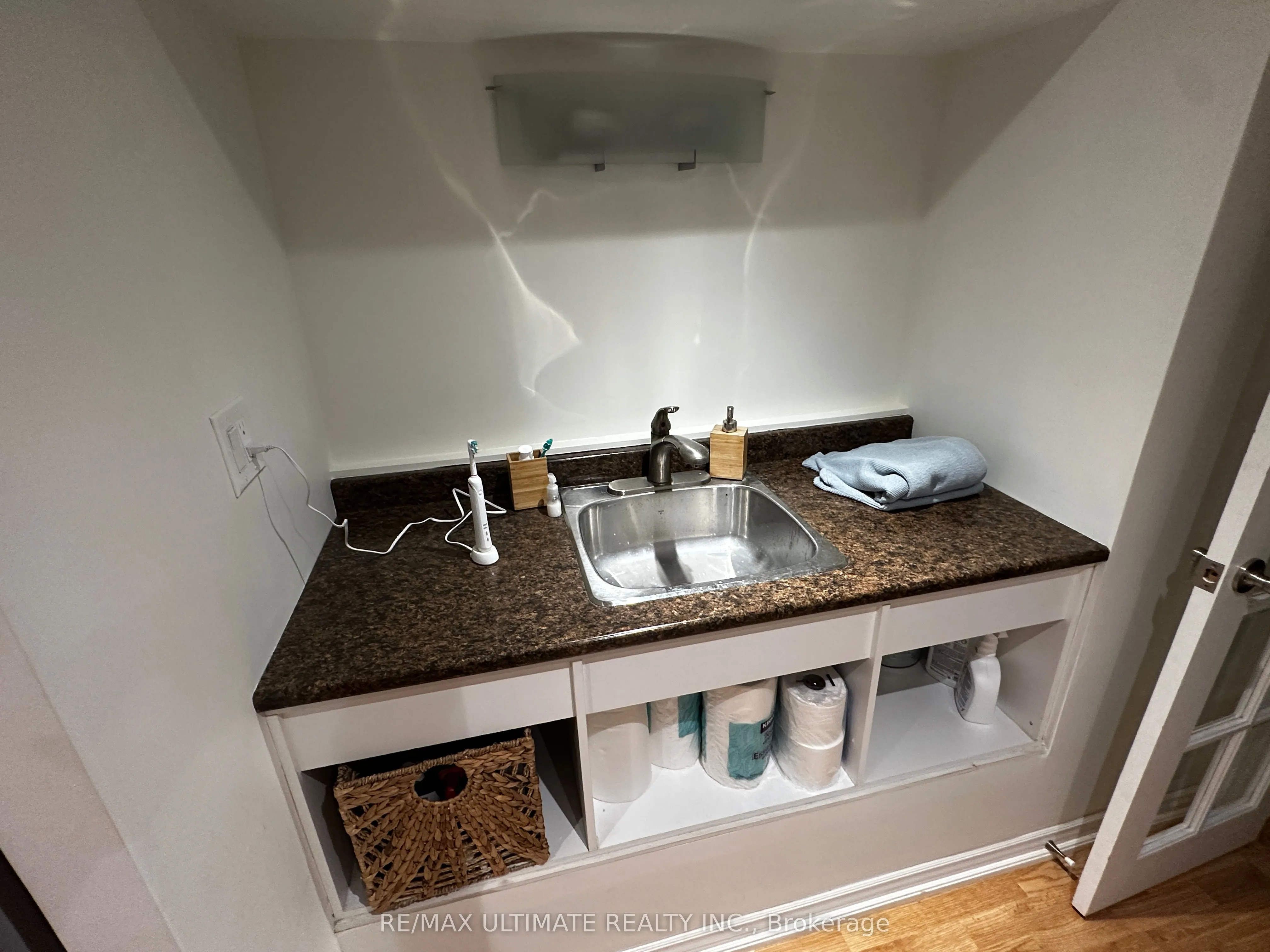 91 Edwin Avenue, #Main/Bsmt