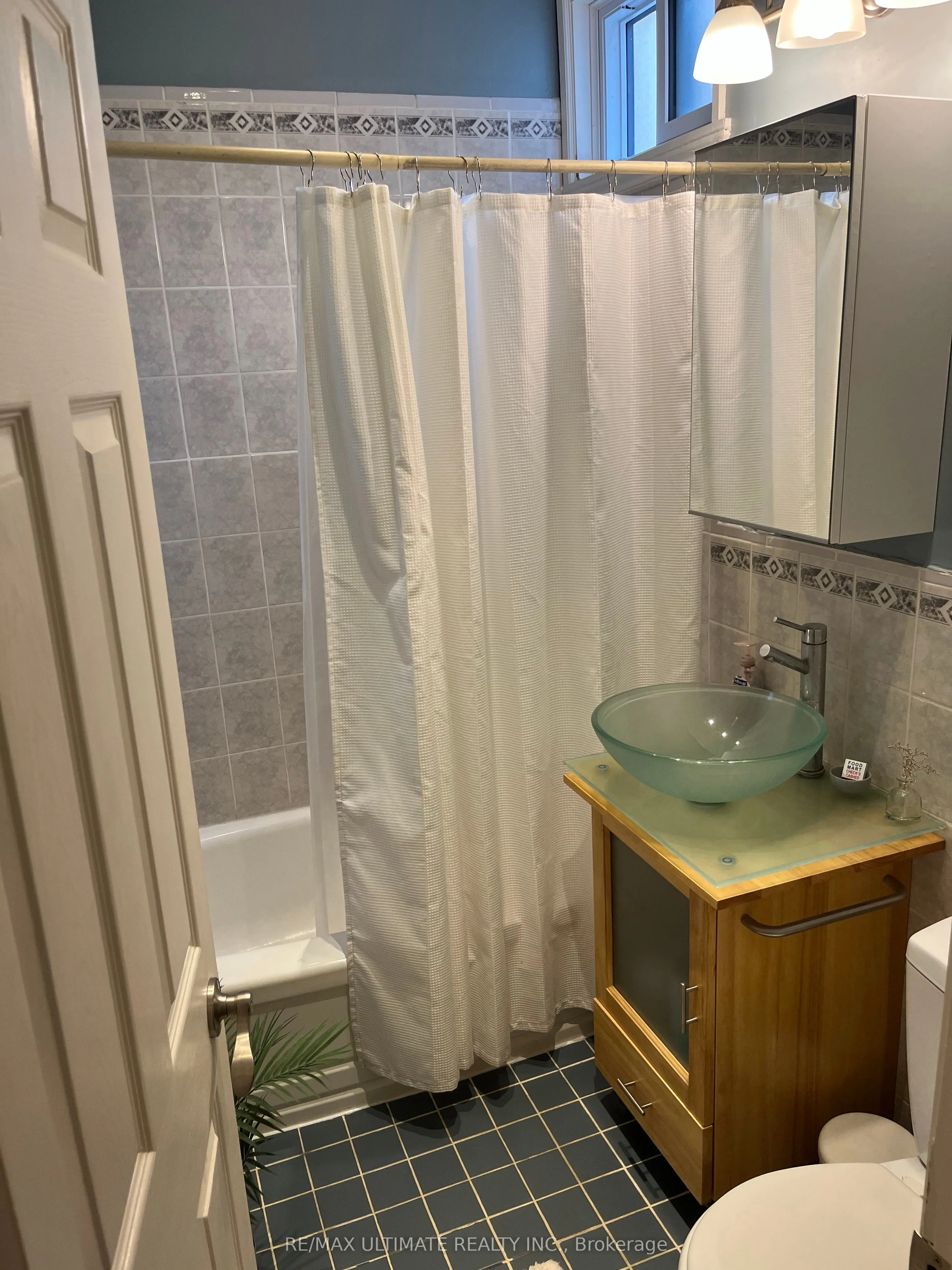 91 Edwin Avenue, #Main/Bsmt