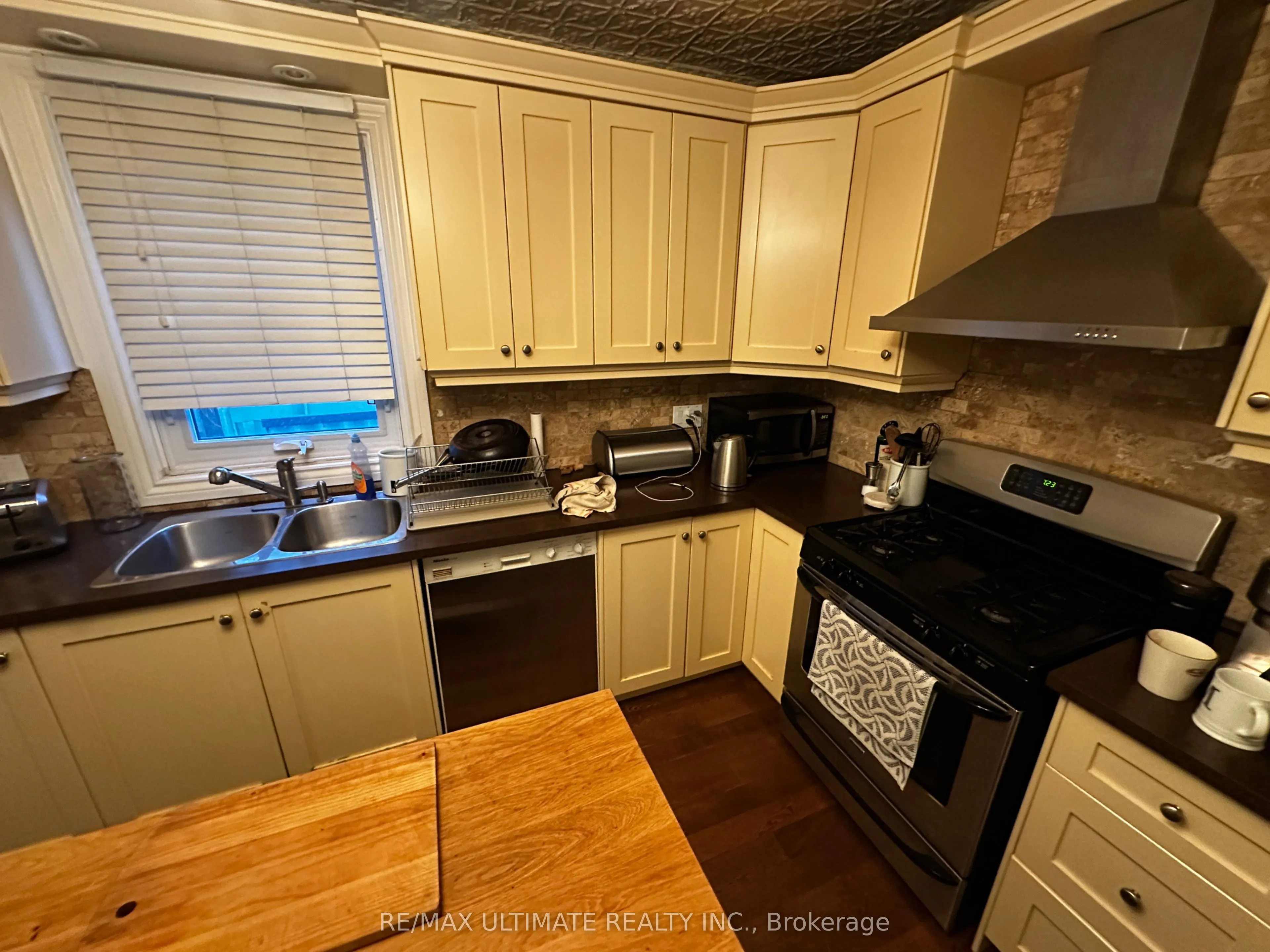 91 Edwin Avenue, #Main/Bsmt