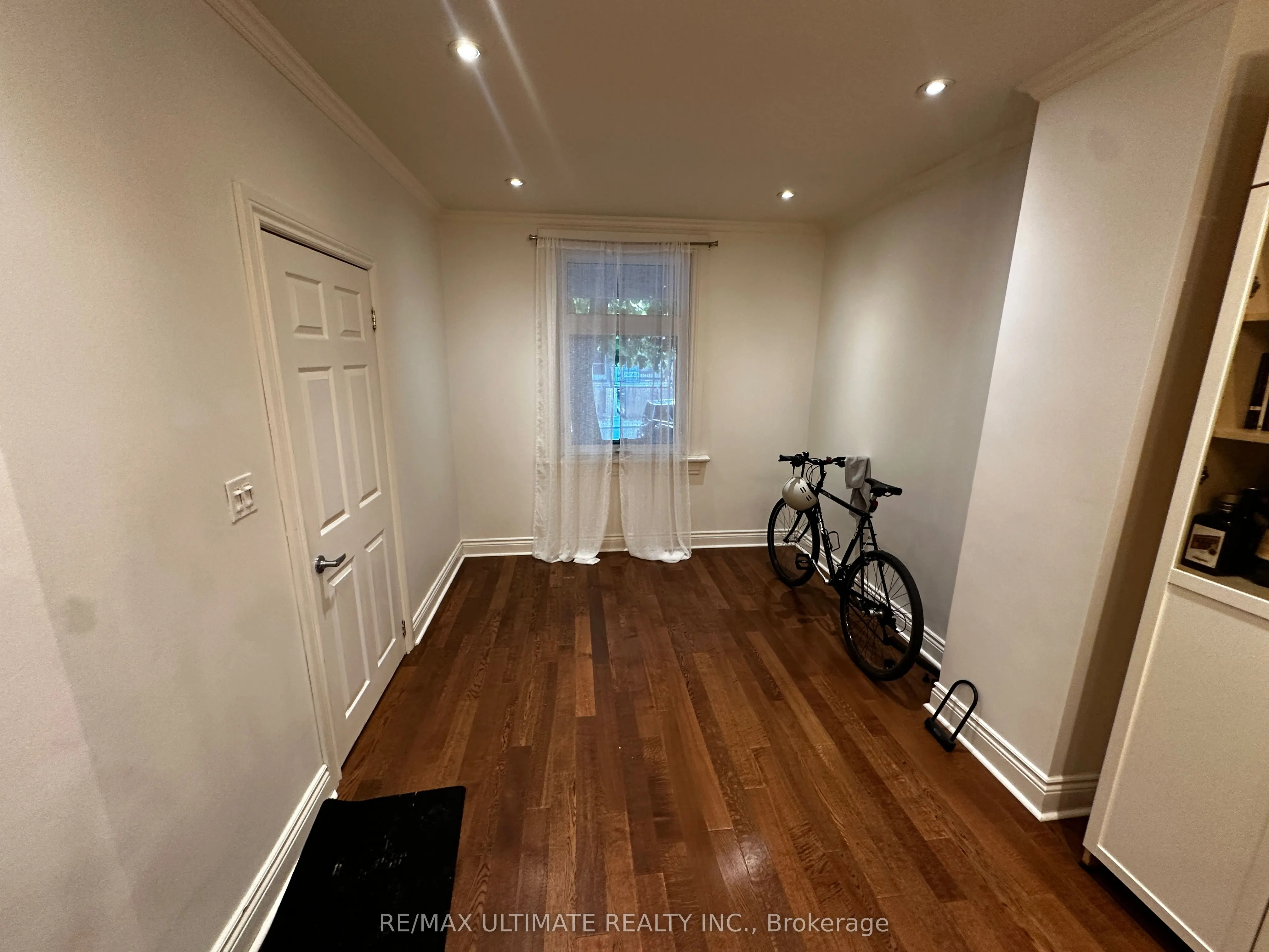 91 Edwin Avenue, #Main/Bsmt