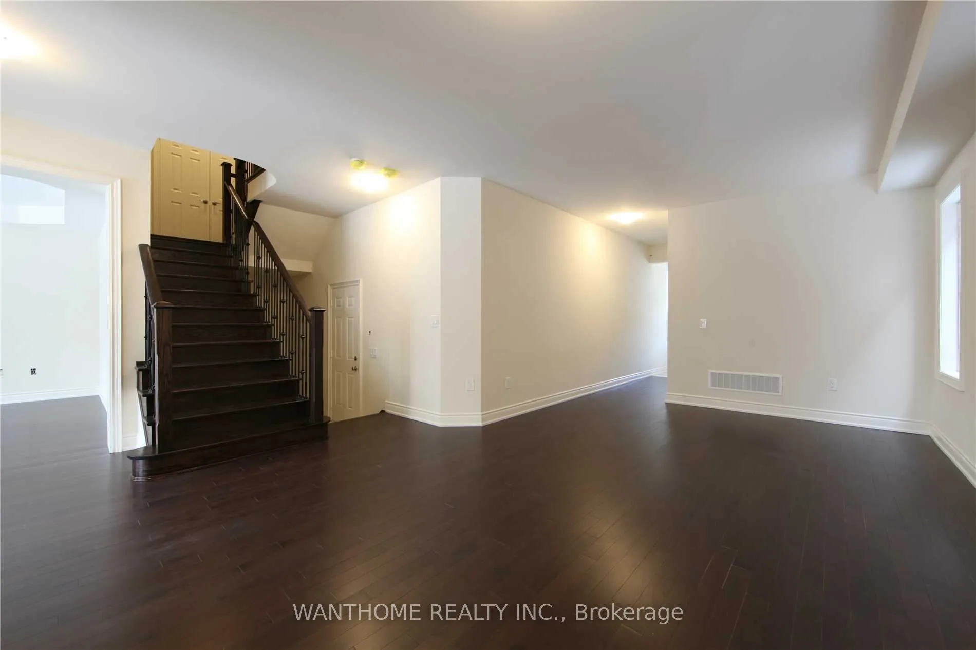 156 Belmore Court