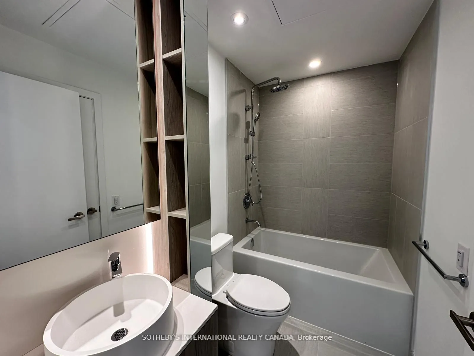 28 Ann Street, #1311
