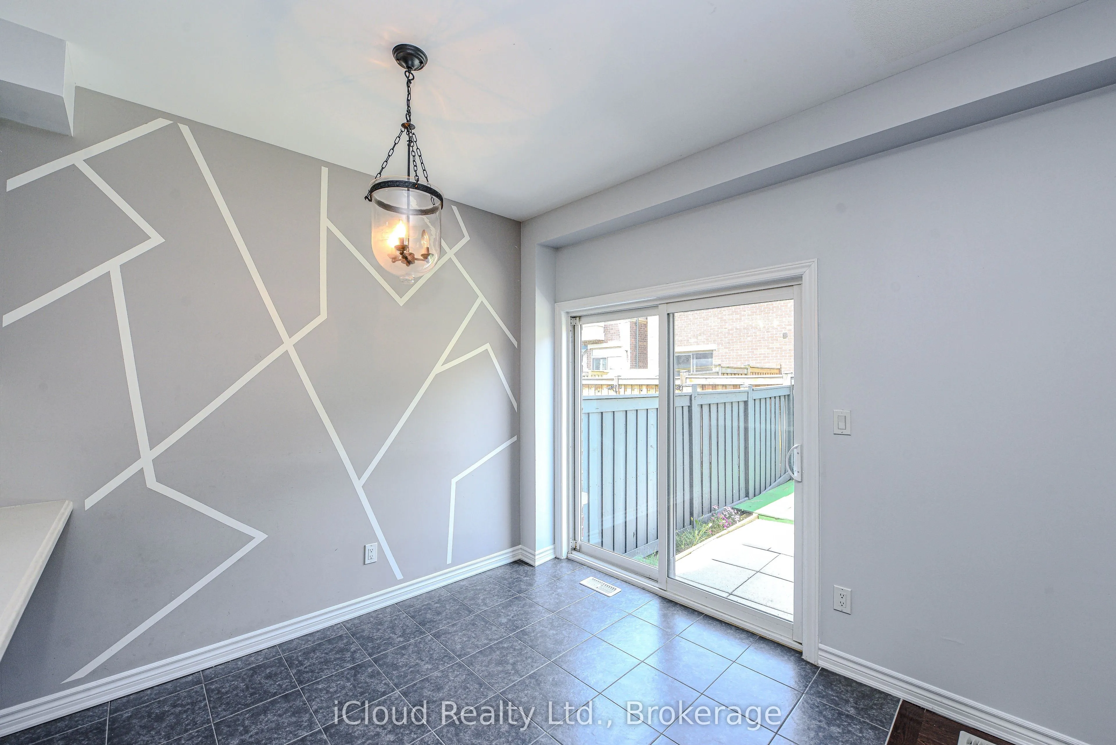 29 Gammon Crescent S