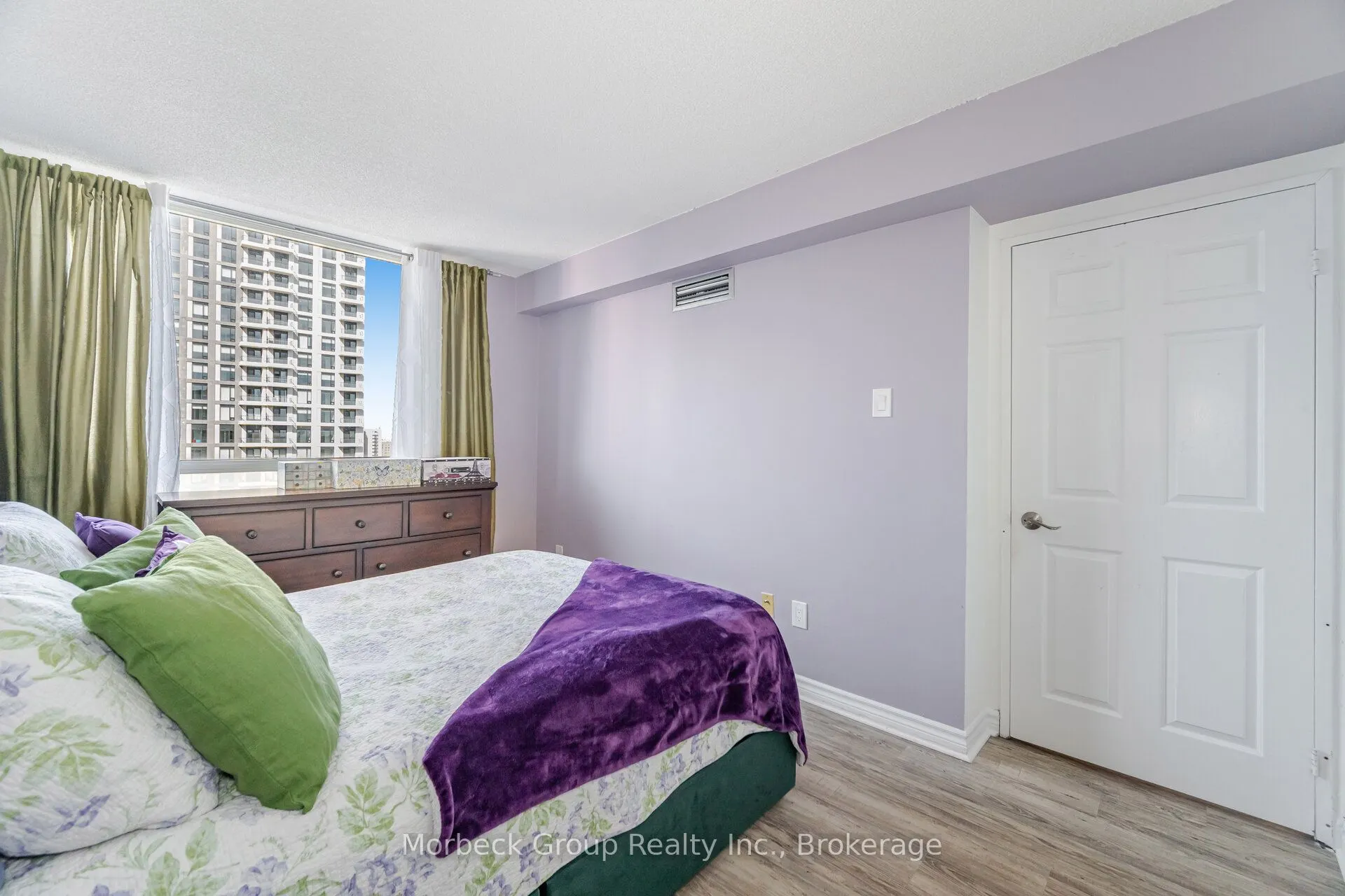 285 Enfield Place, #1901