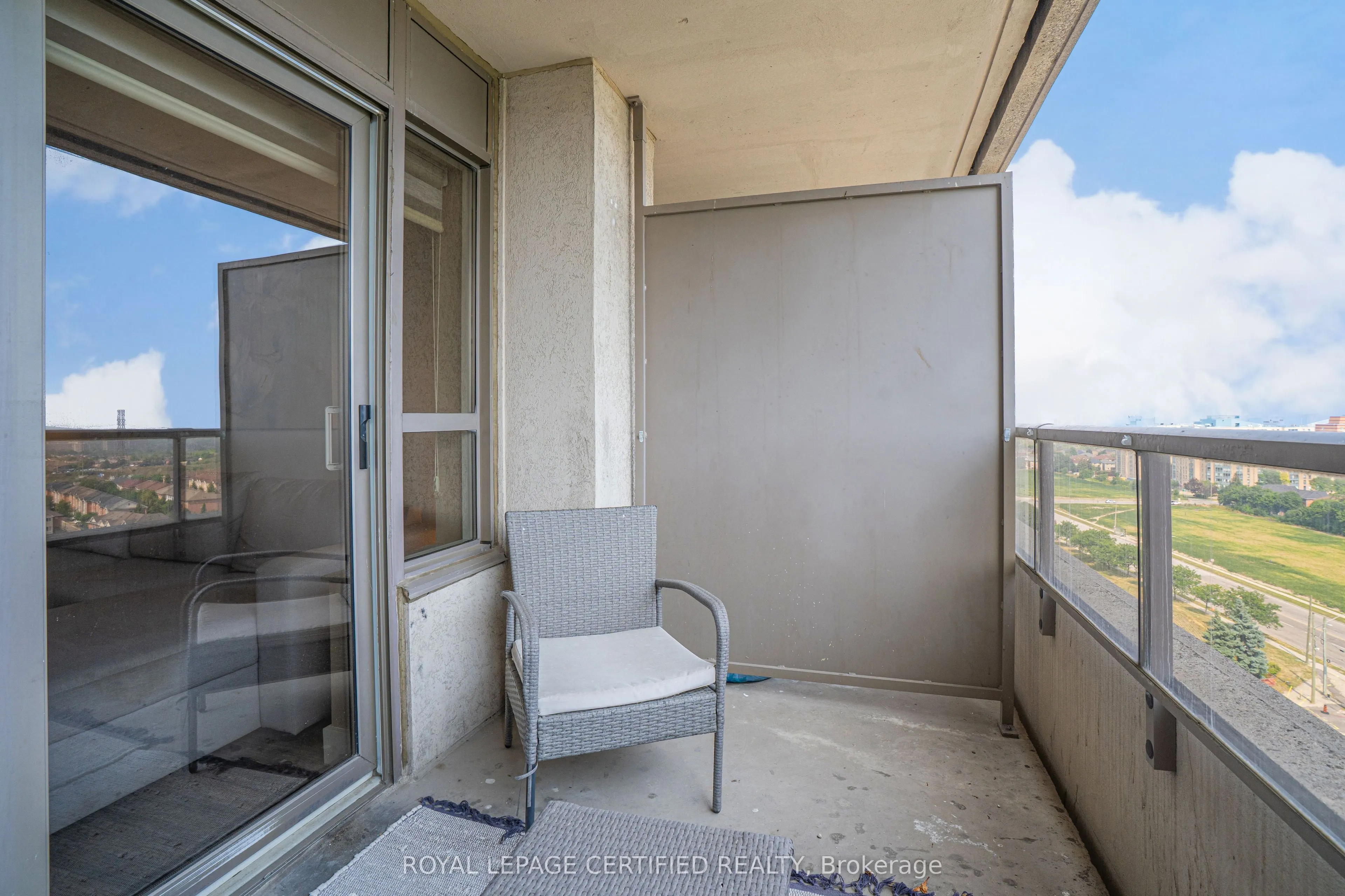 25 Kingsbridge Garden Circle, #1527