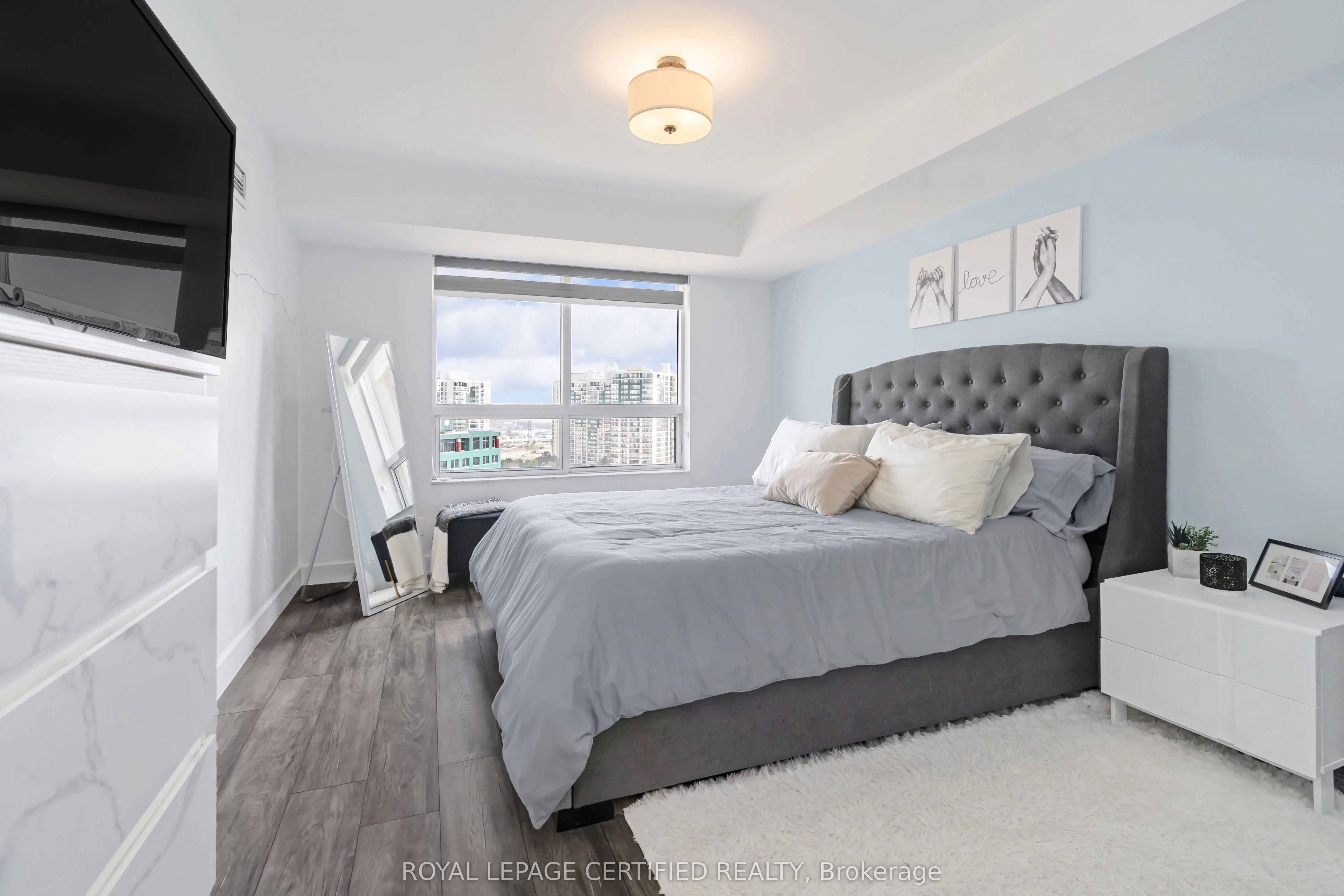 25 Kingsbridge Garden Circle, #1527