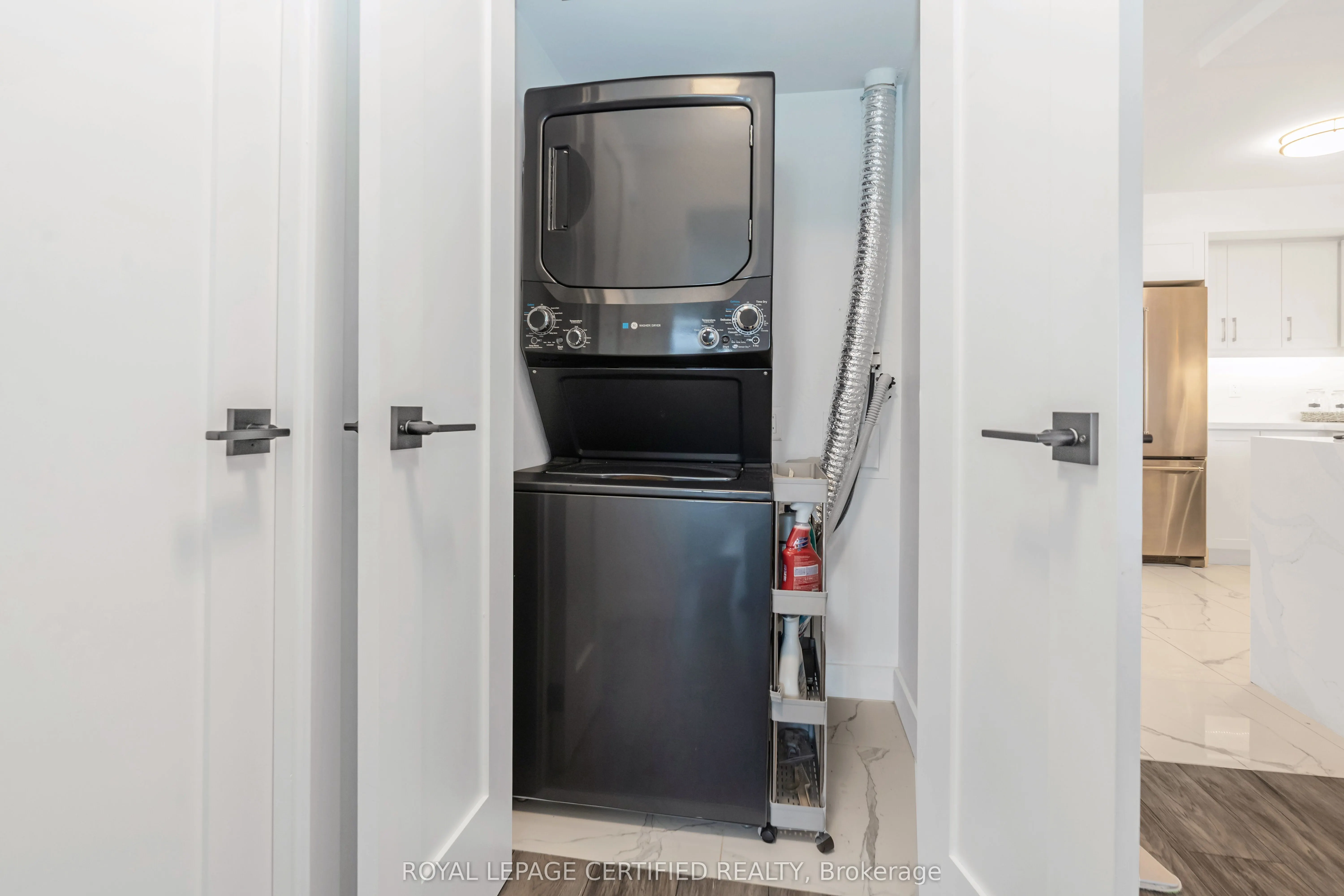 25 Kingsbridge Garden Circle, #1527