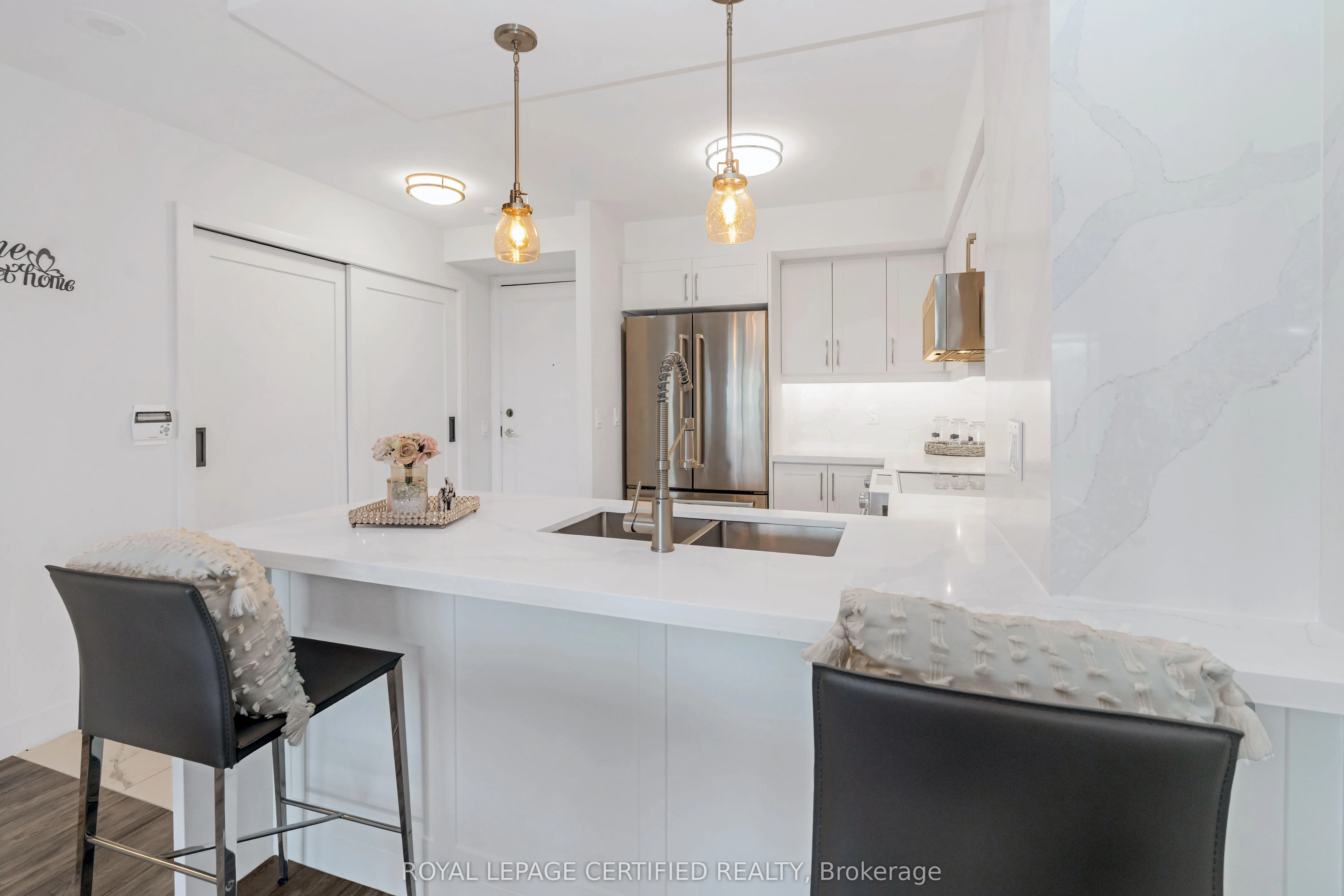 25 Kingsbridge Garden Circle, #1527