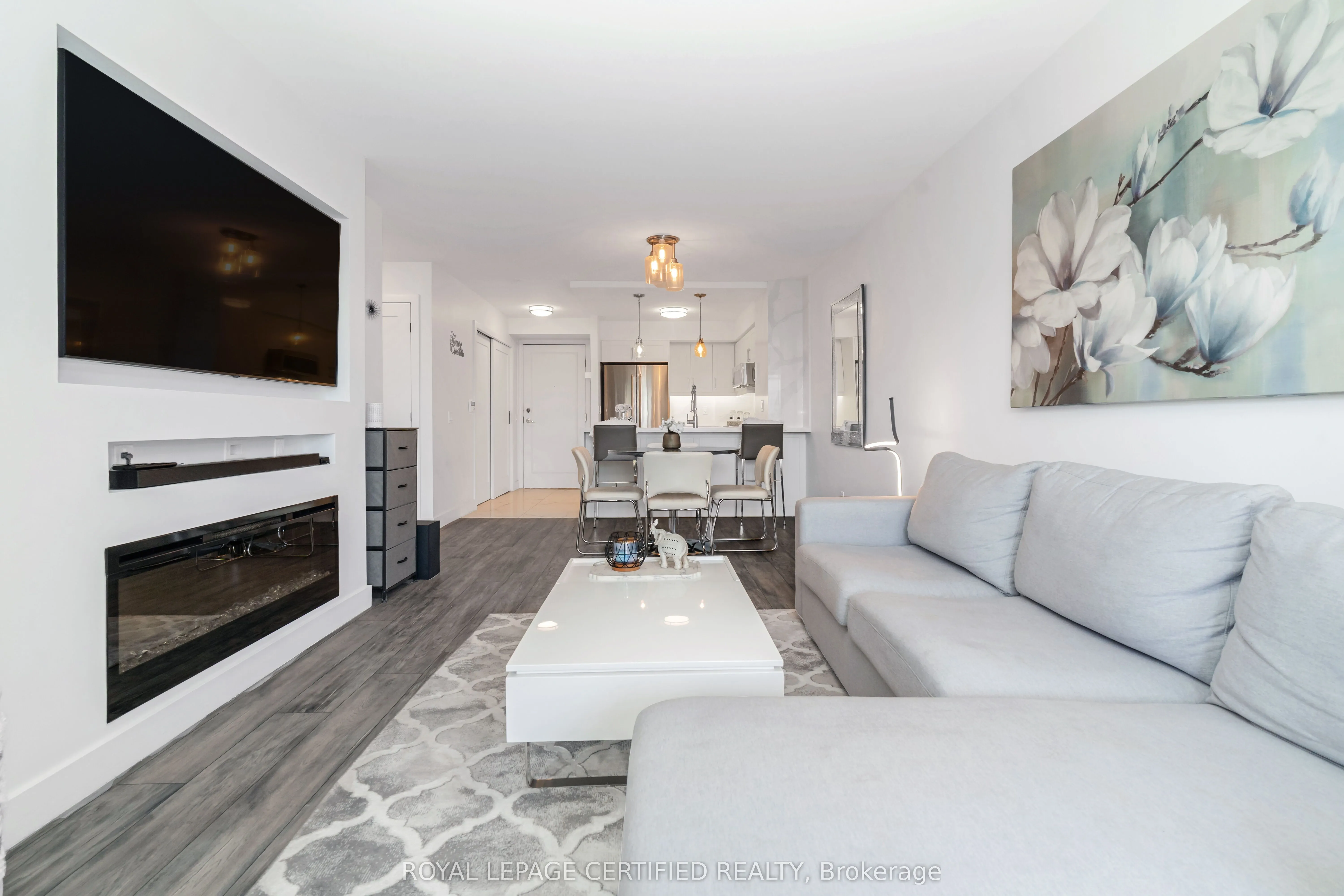 25 Kingsbridge Garden Circle, #1527