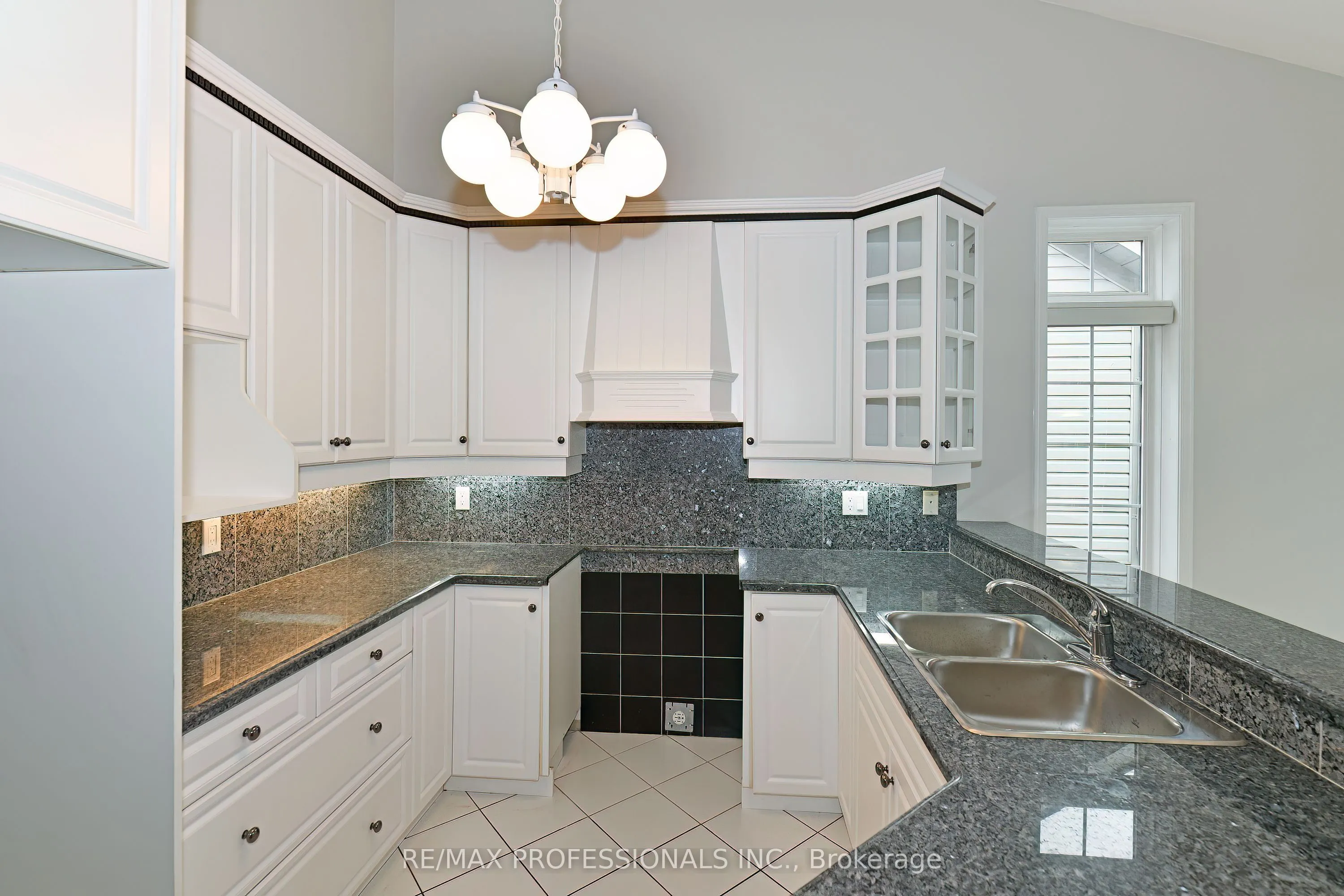 2228 Turnberry Road, #5