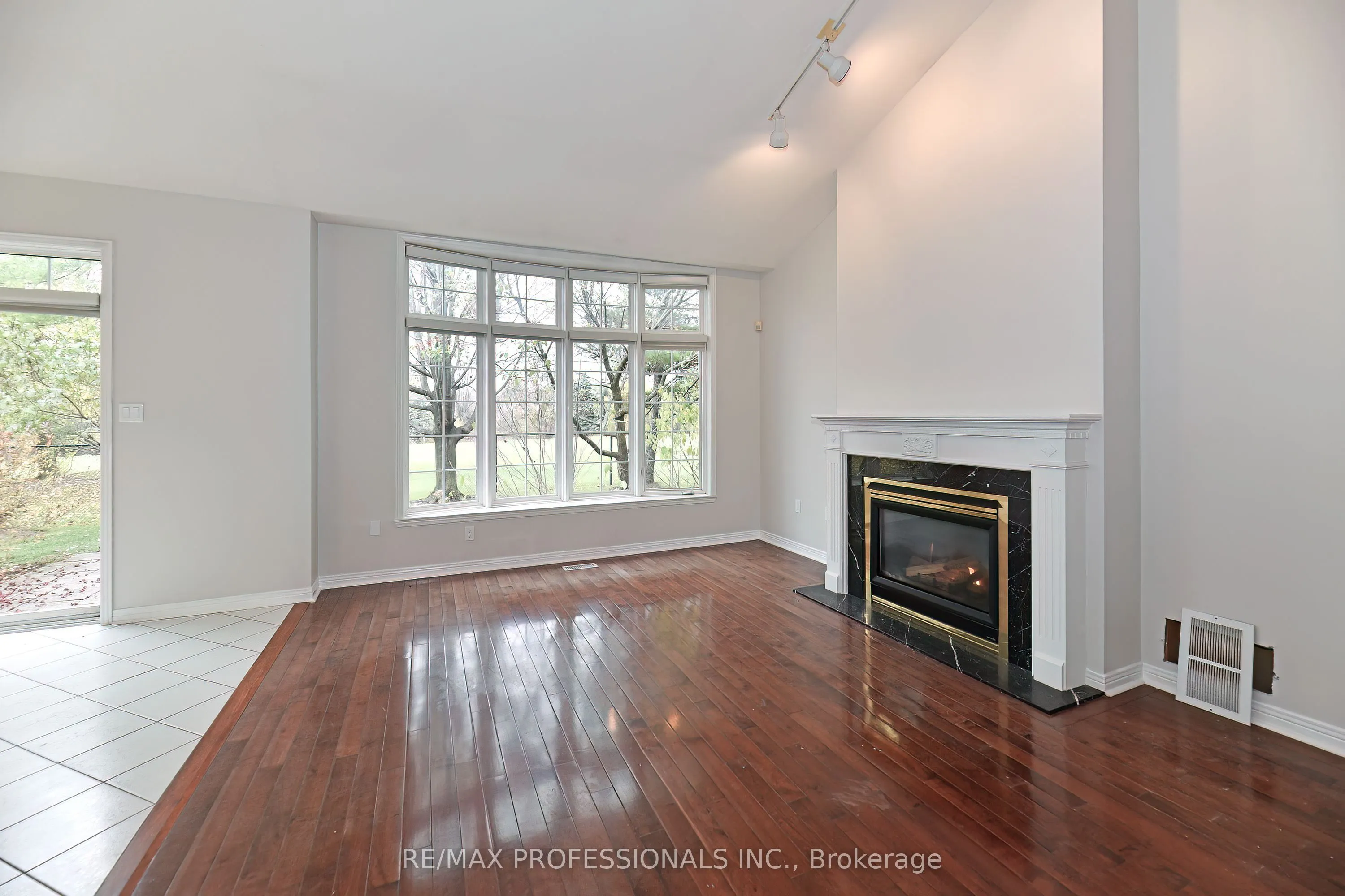 2228 Turnberry Road, #5