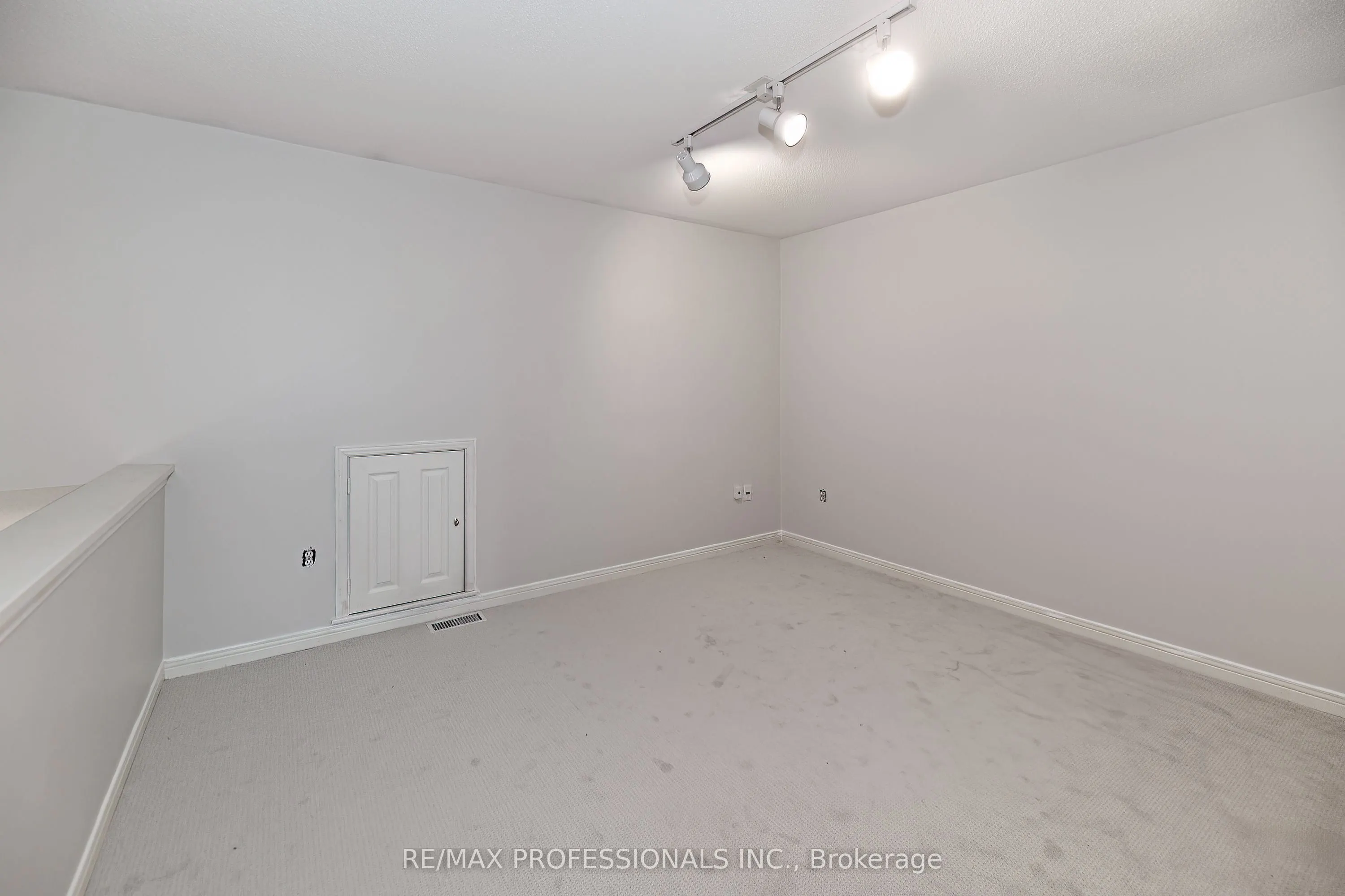2228 Turnberry Road, #5
