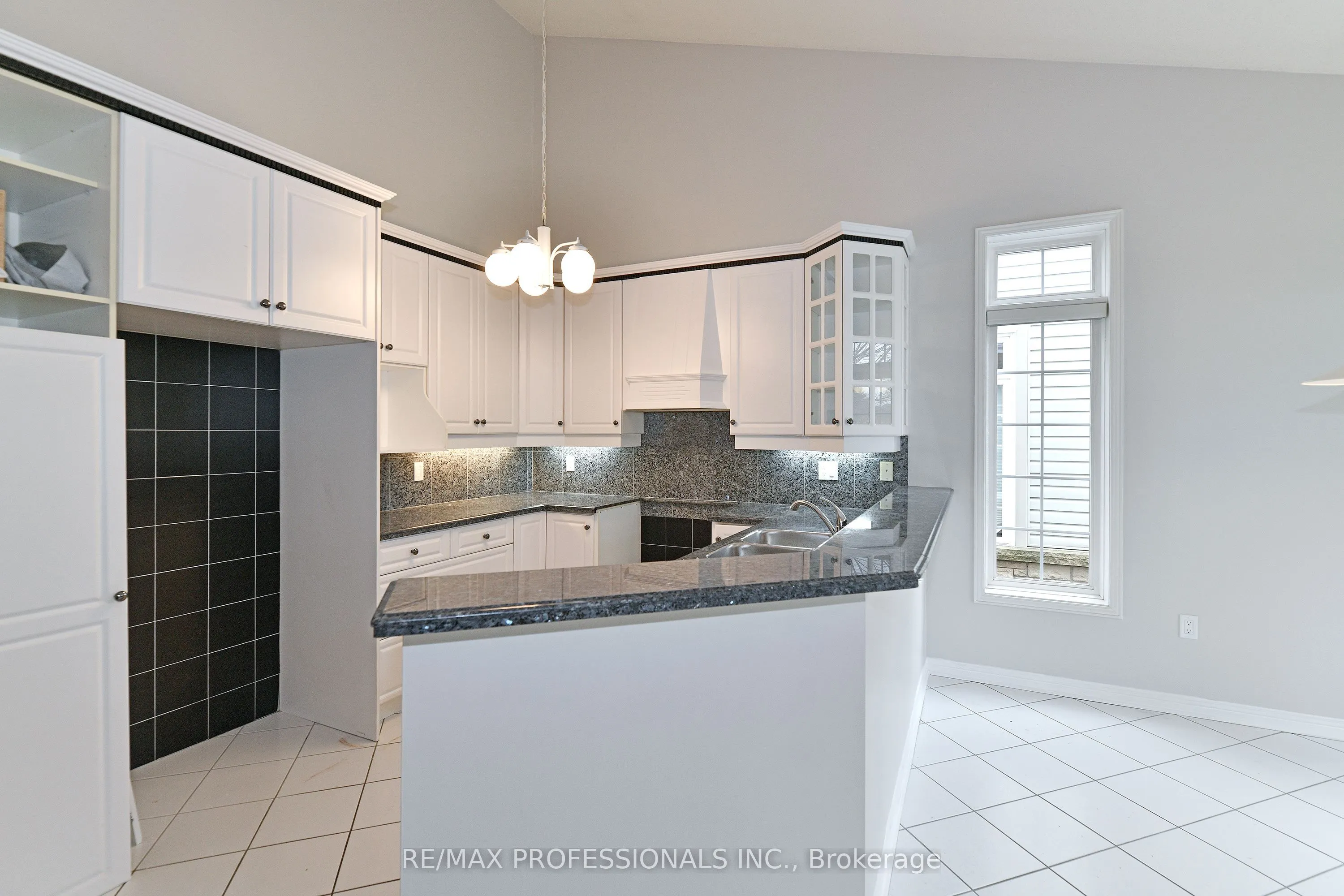 2228 Turnberry Road, #5