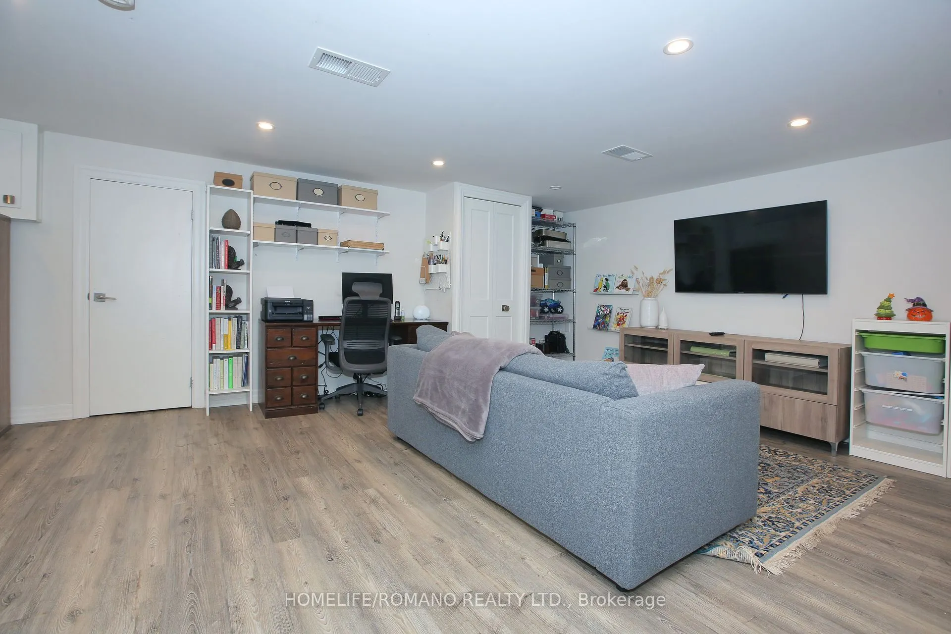 72 Deverell Crescent