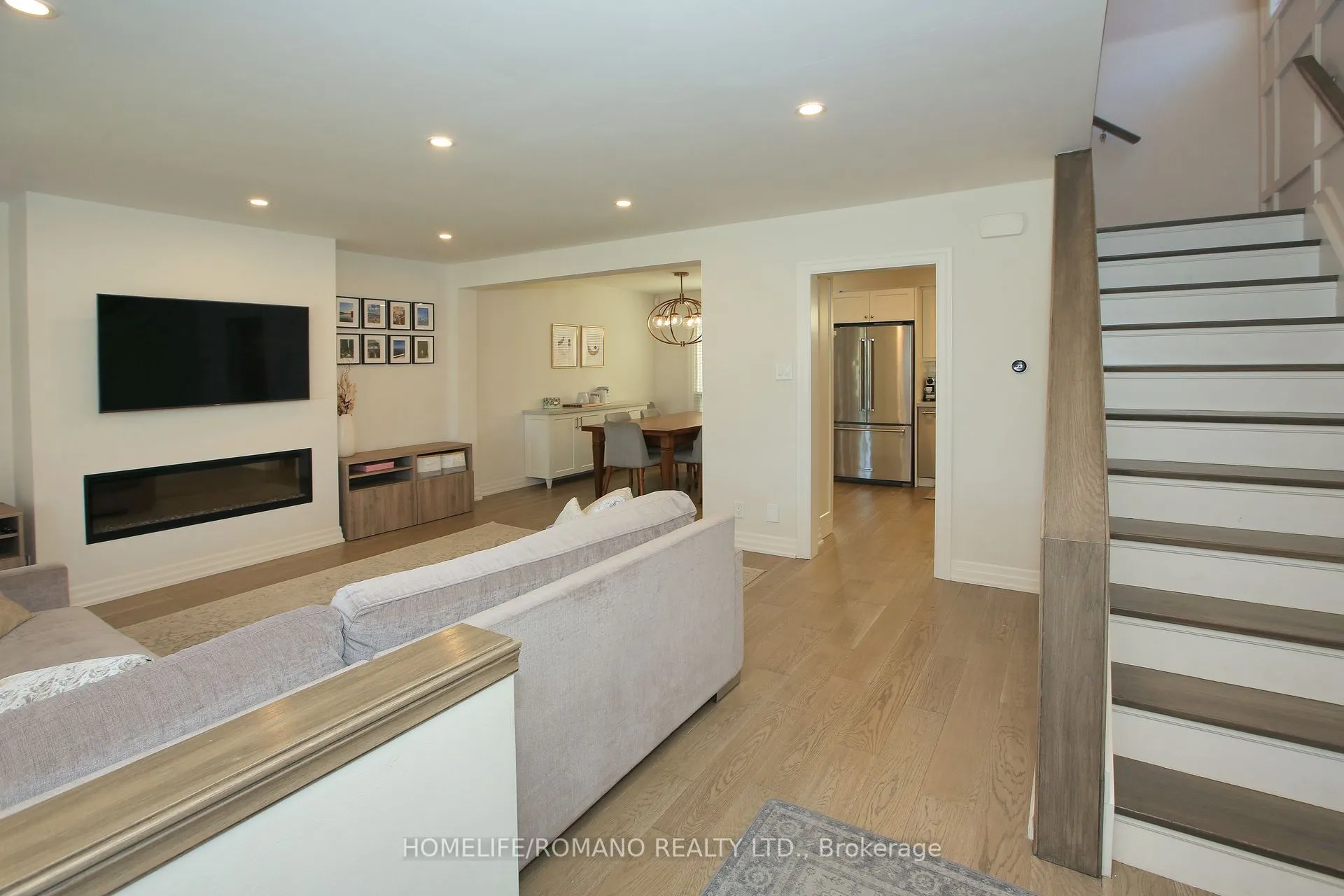 72 Deverell Crescent