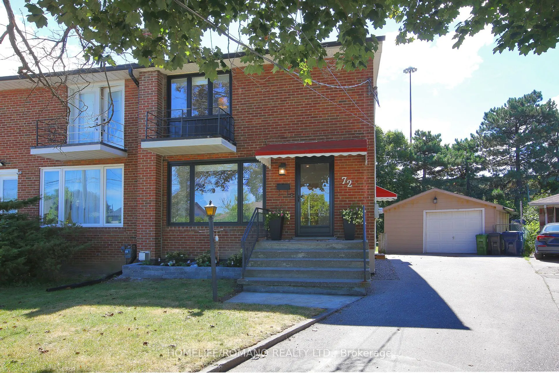 72 Deverell Crescent