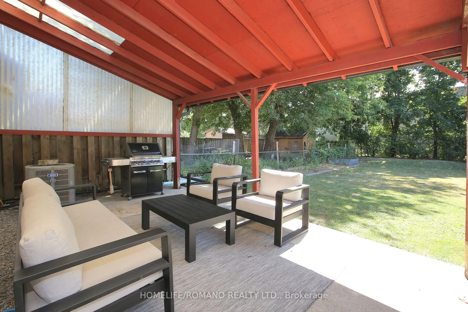 72 Deverell Crescent
