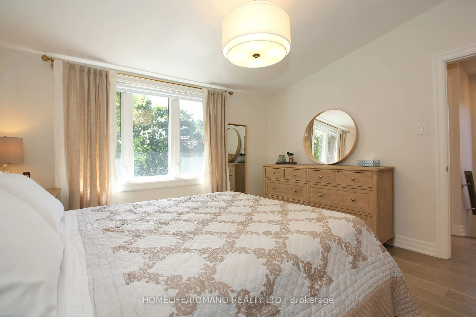 72 Deverell Crescent
