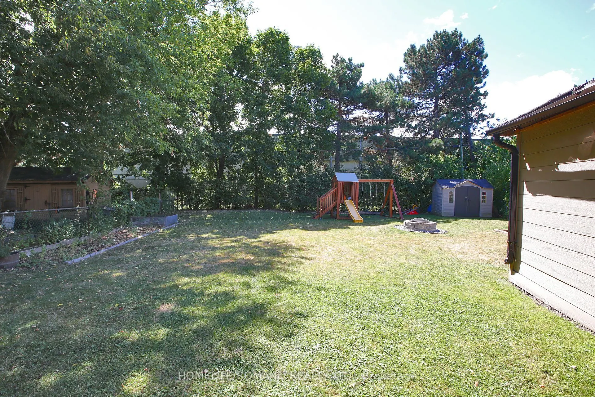 72 Deverell Crescent