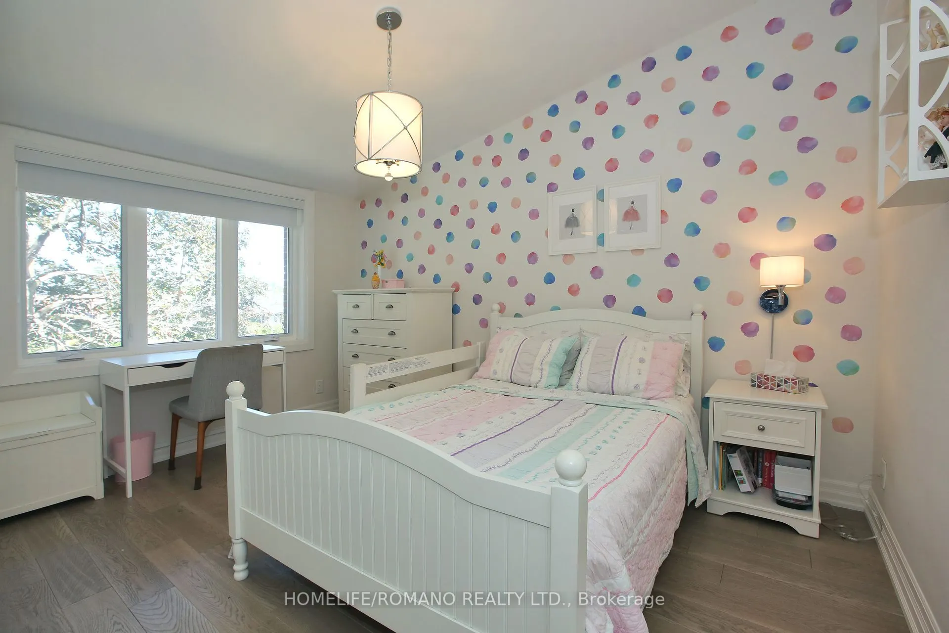 72 Deverell Crescent