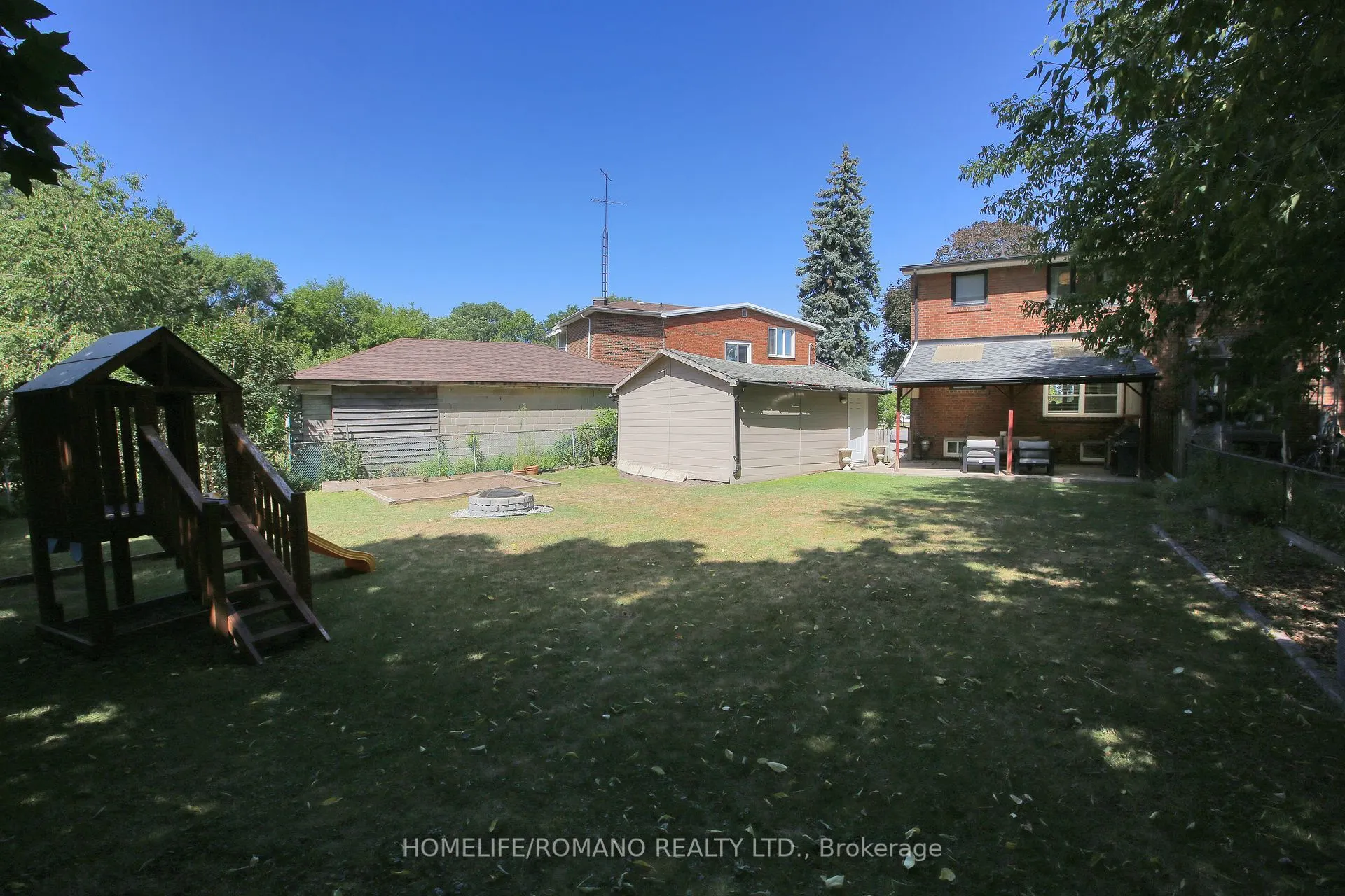 72 Deverell Crescent