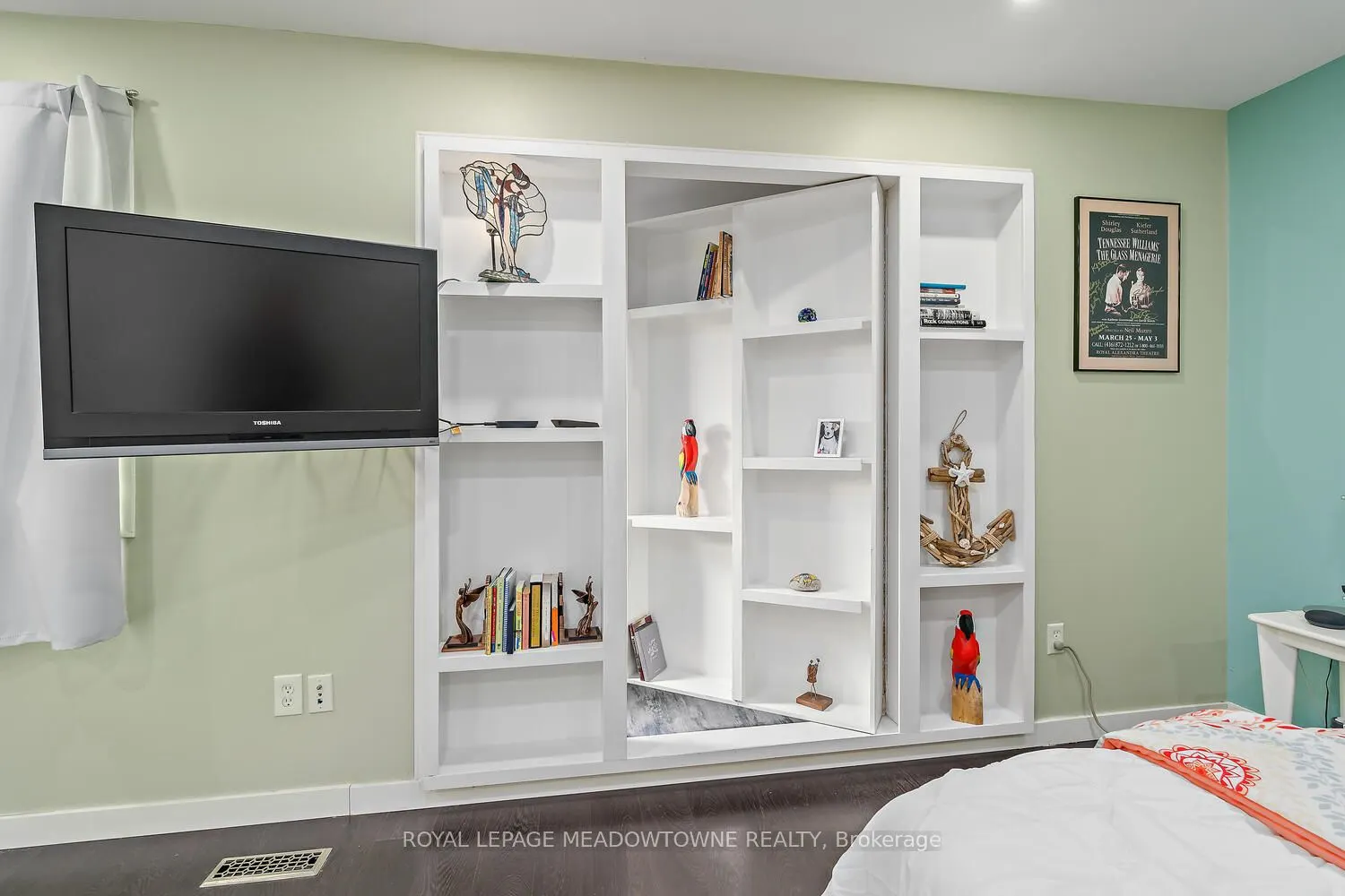 6963 Pamplona Mews