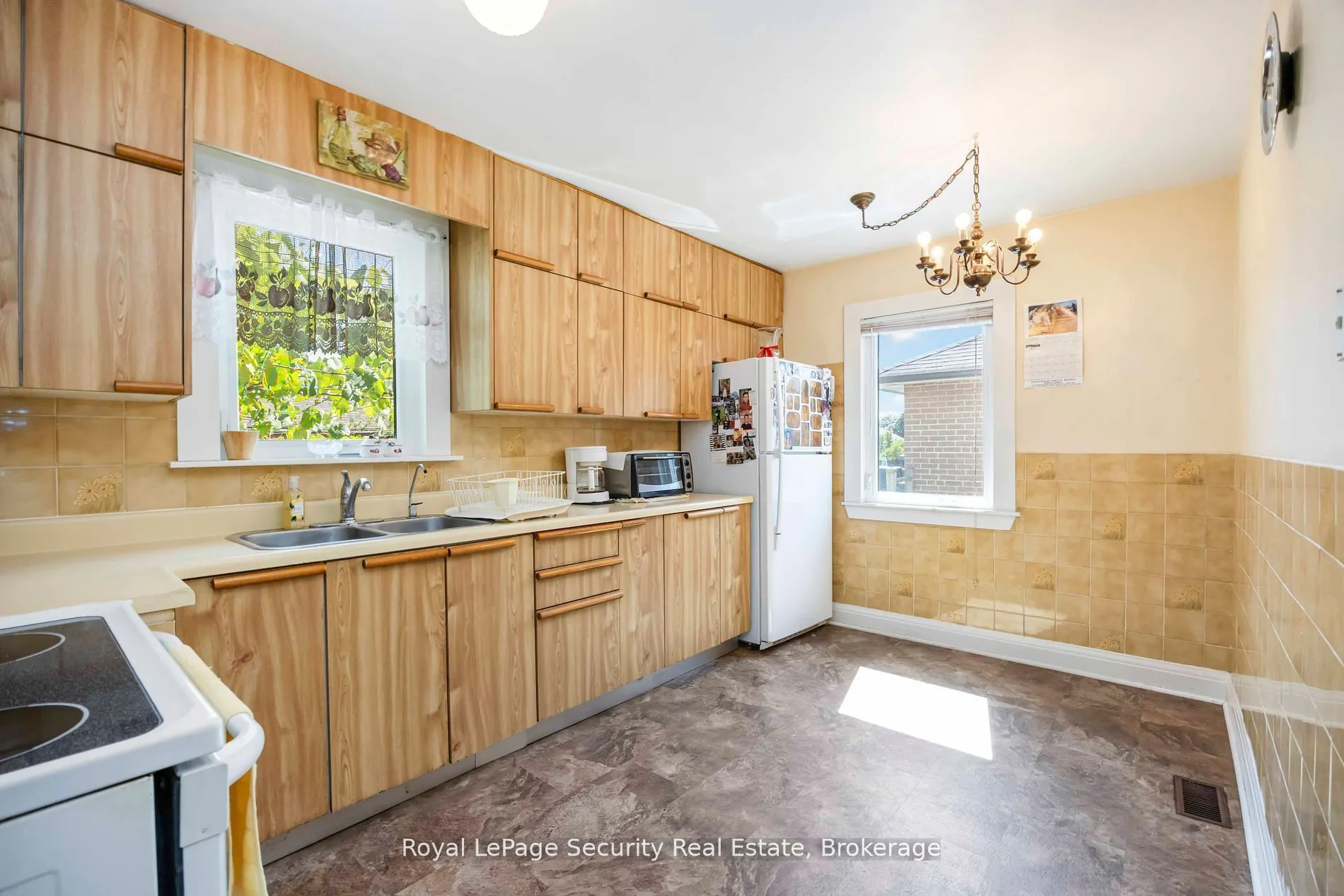 405 Rustic Road