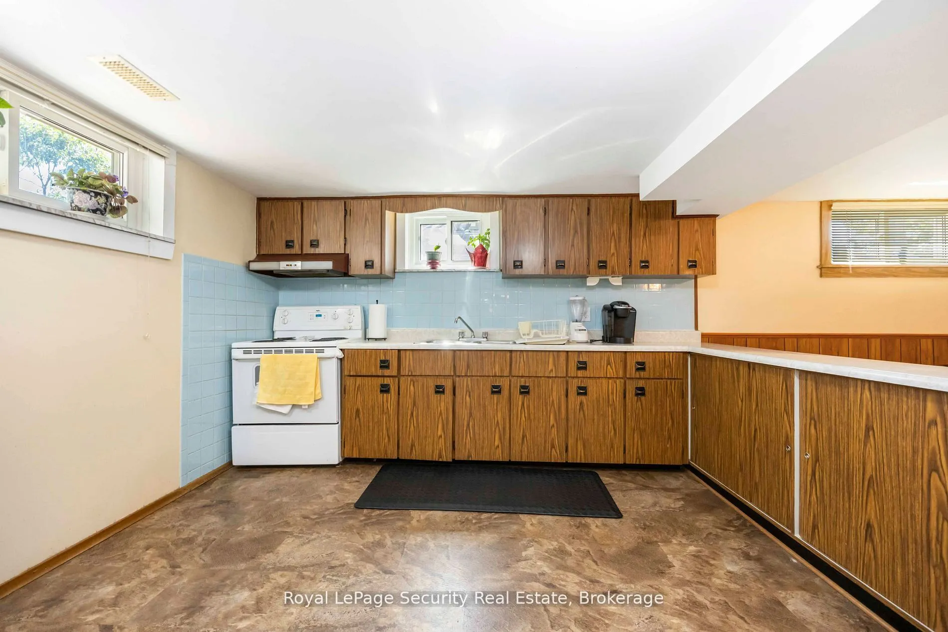 405 Rustic Road