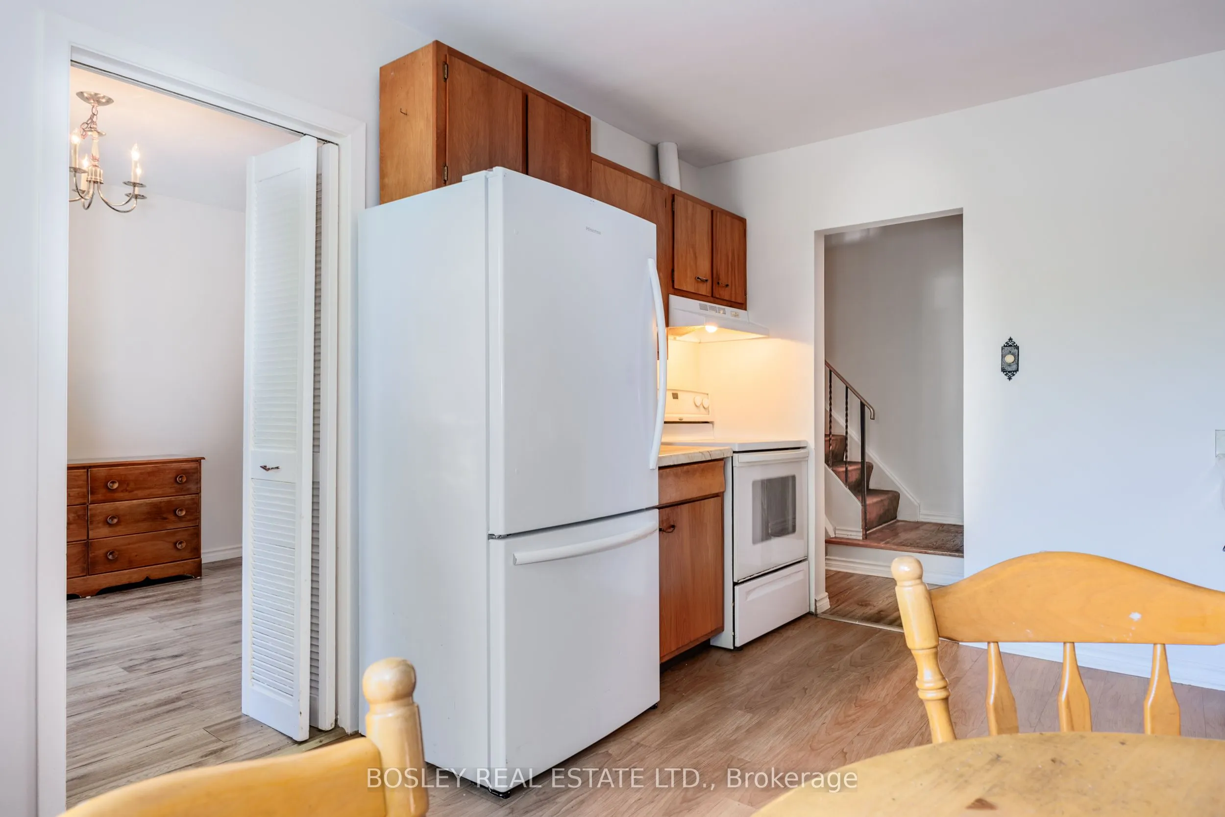 4345 Bloor Street W, #60