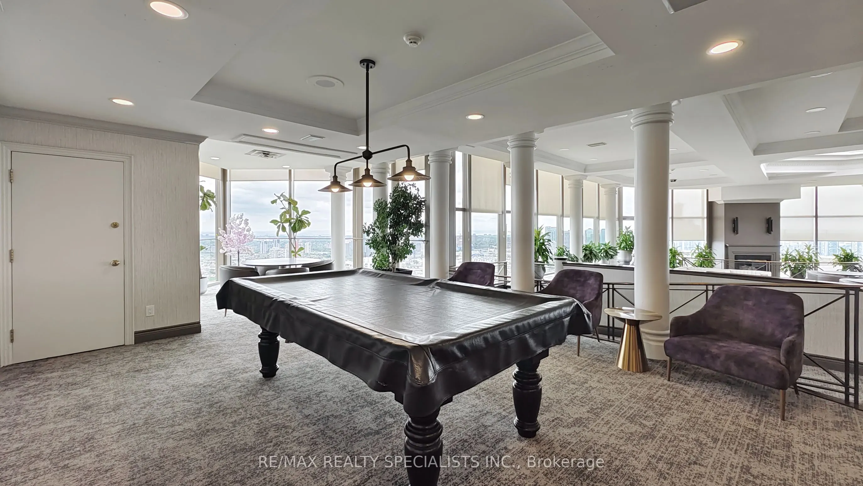 45 Kingsbridge Garden Circle, #2008