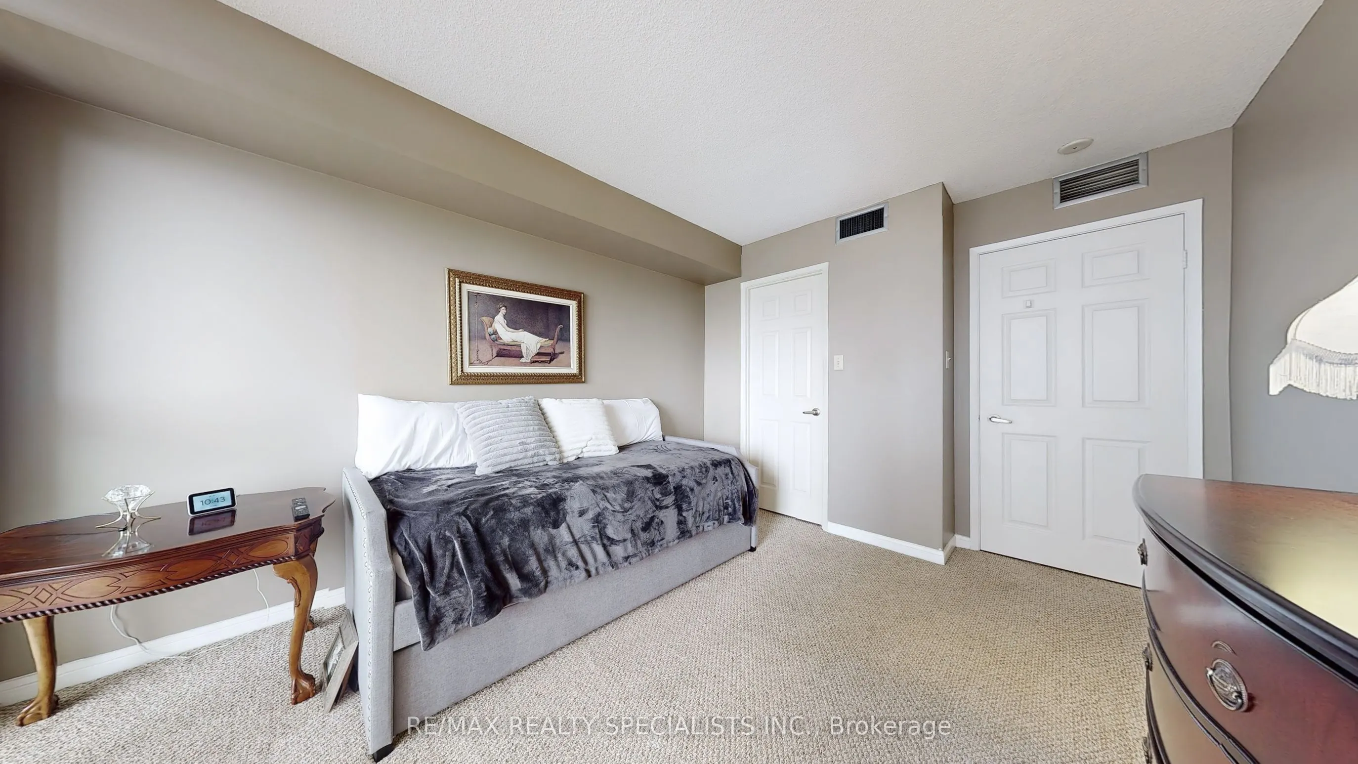 45 Kingsbridge Garden Circle, #2008