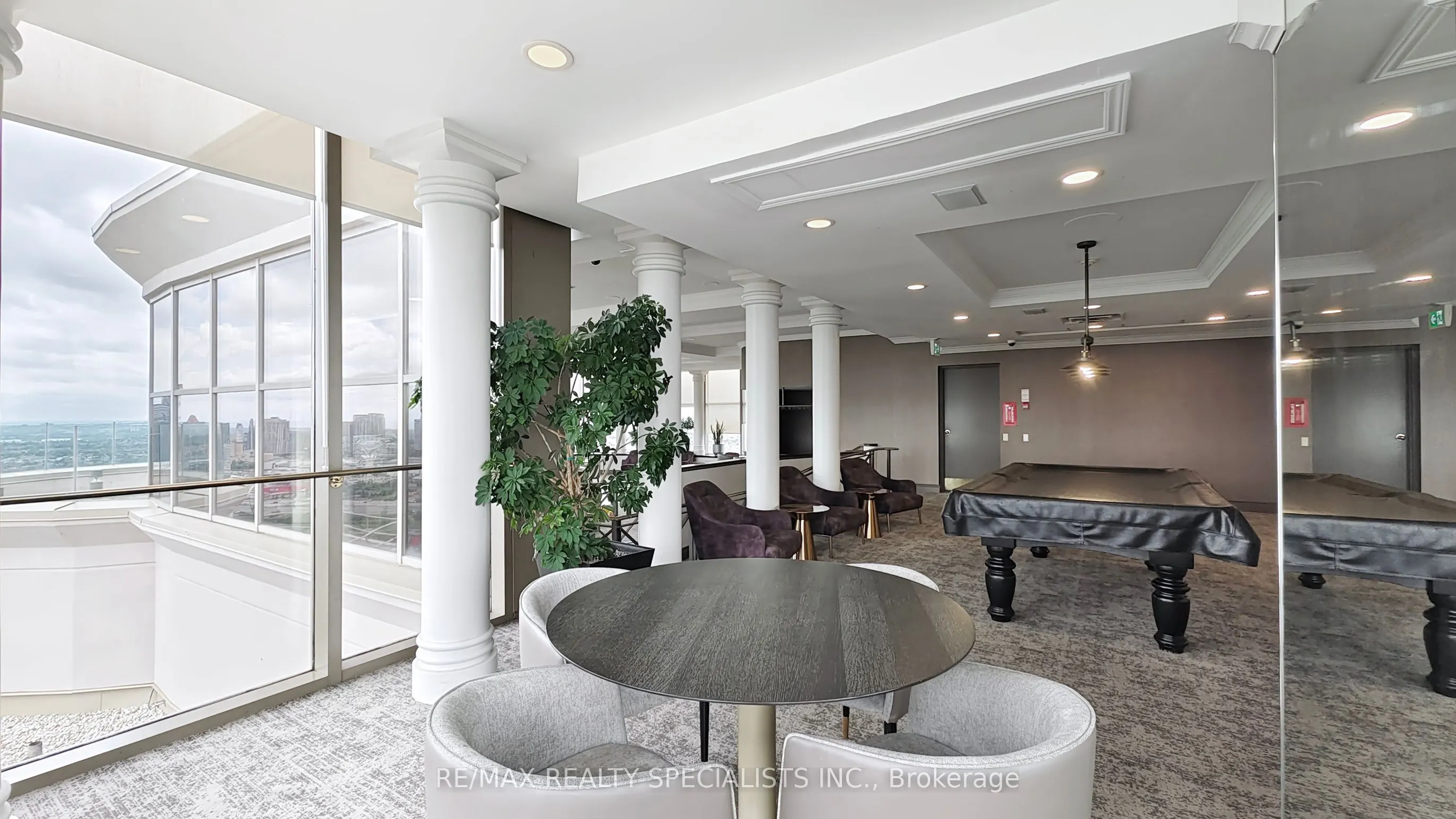 45 Kingsbridge Garden Circle, #2008
