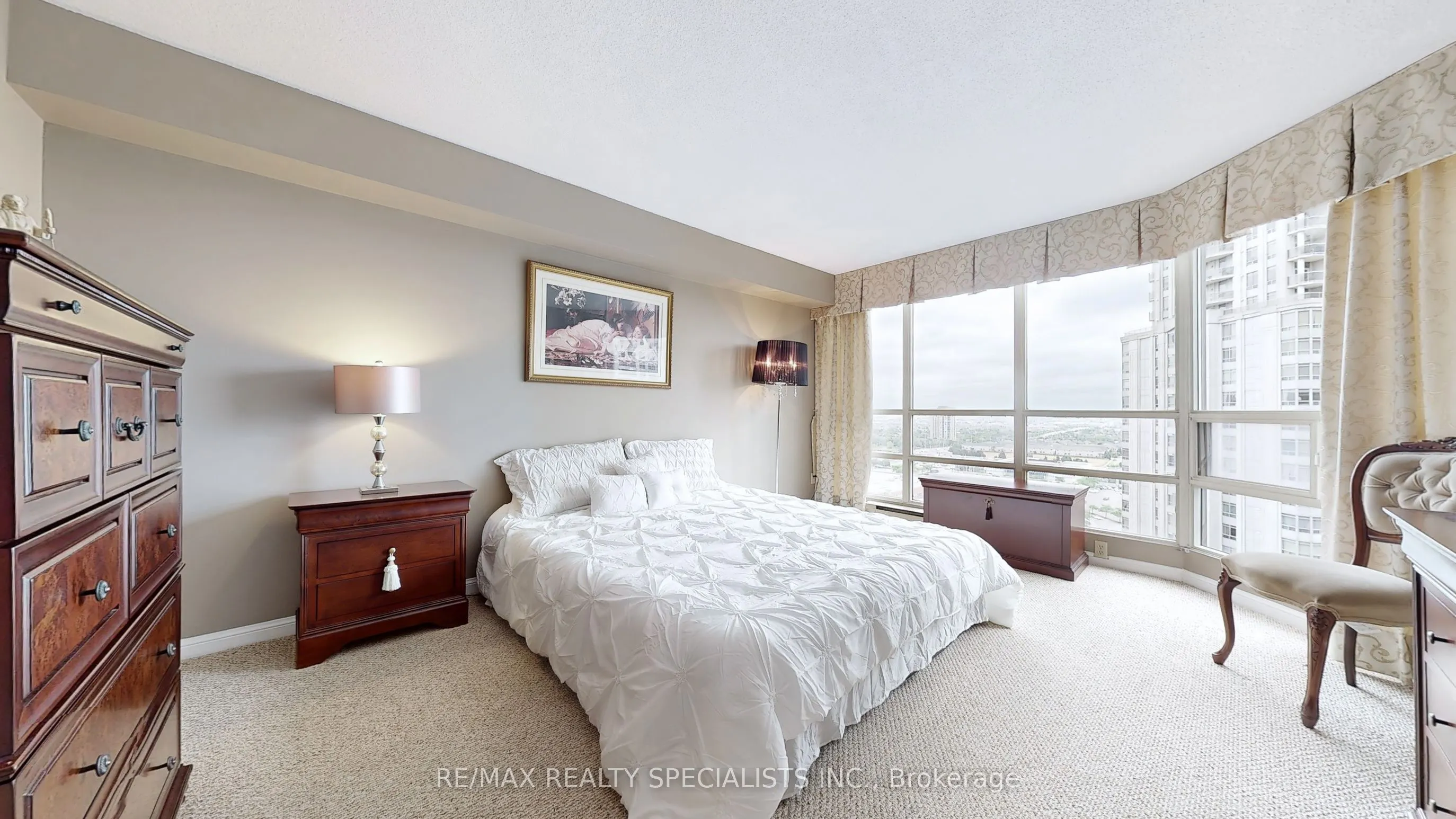 45 Kingsbridge Garden Circle, #2008