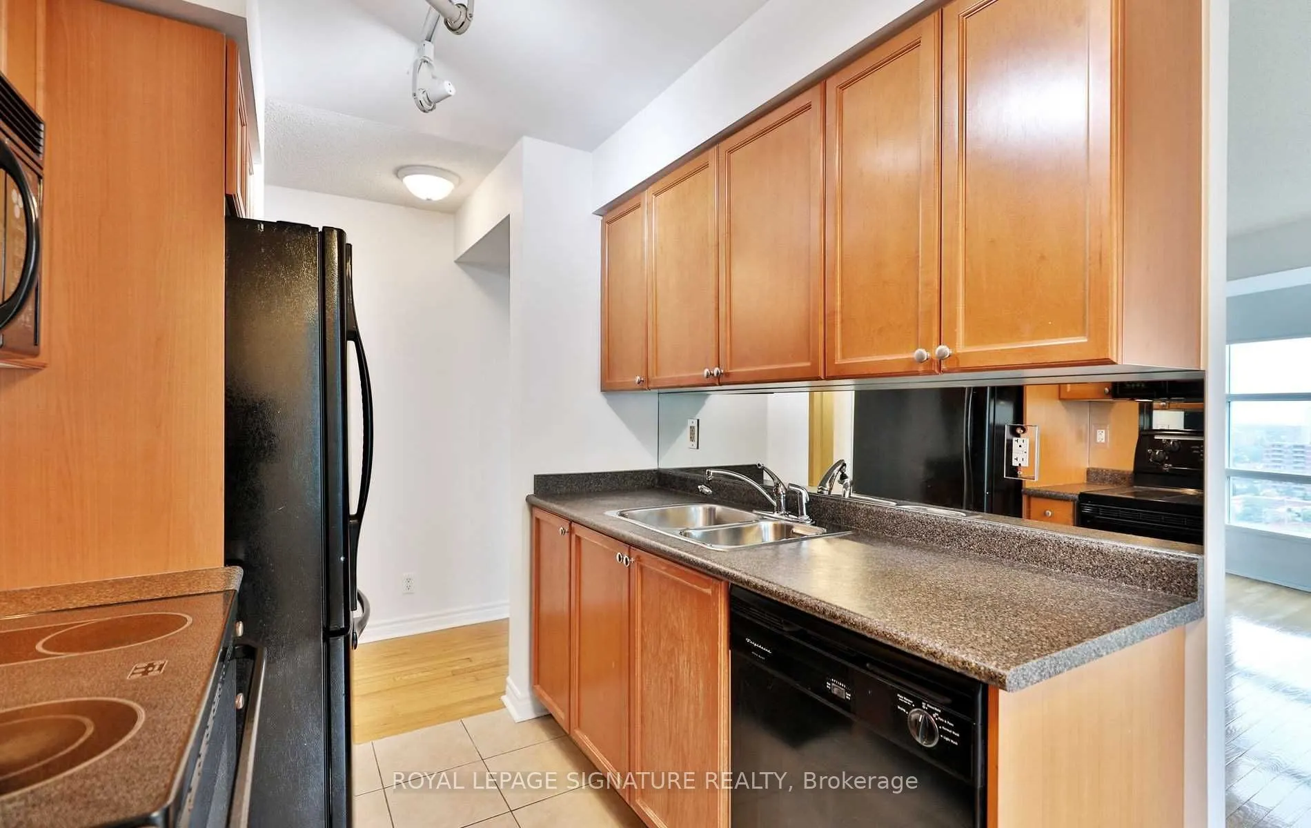 1 Elm Drive W, #1605