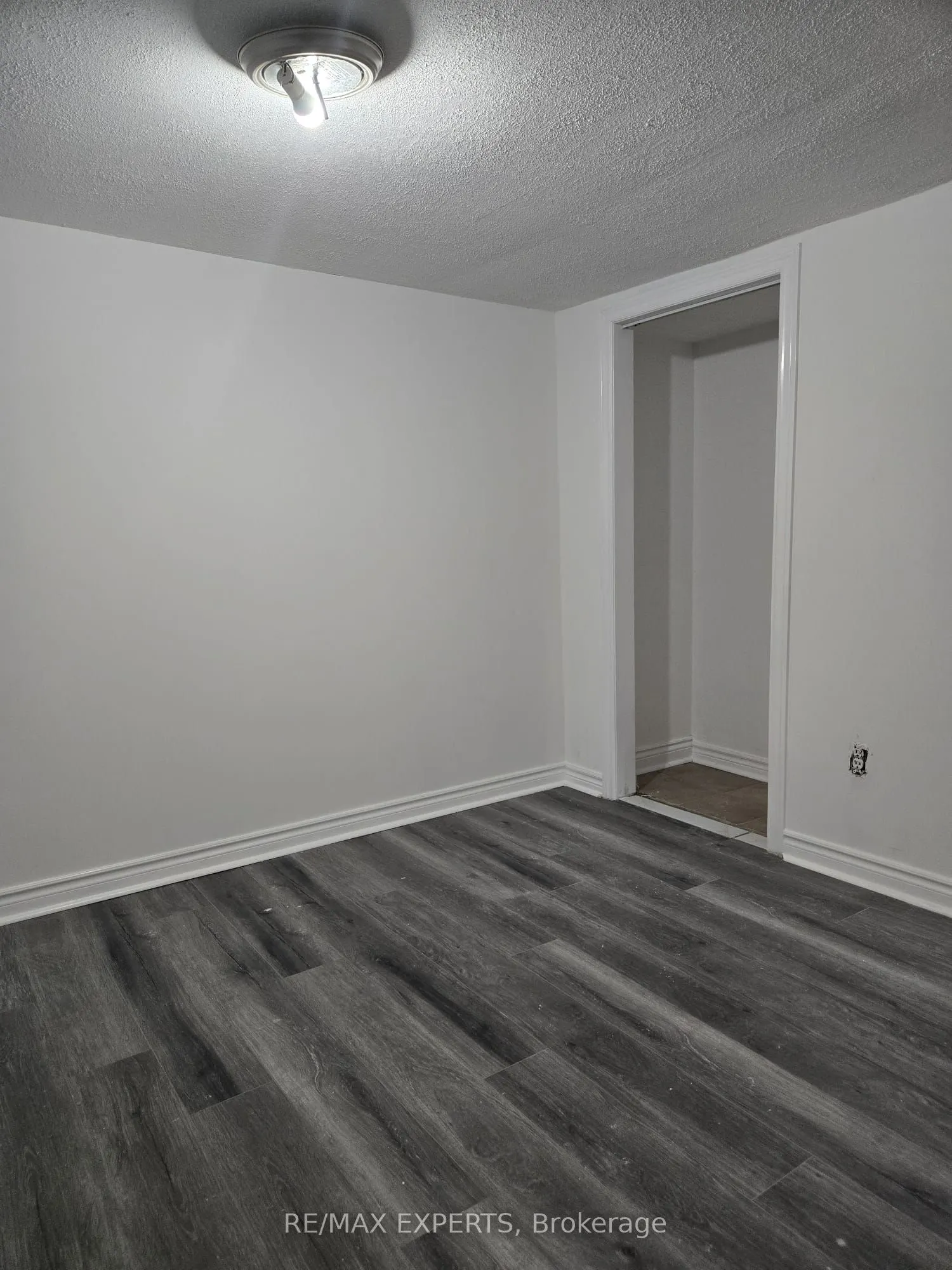 3170 Mallbridge Crescent, #BASEMENT