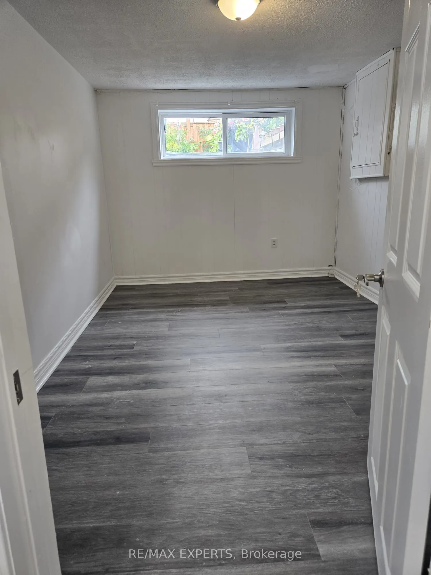 3170 Mallbridge Crescent, #BASEMENT