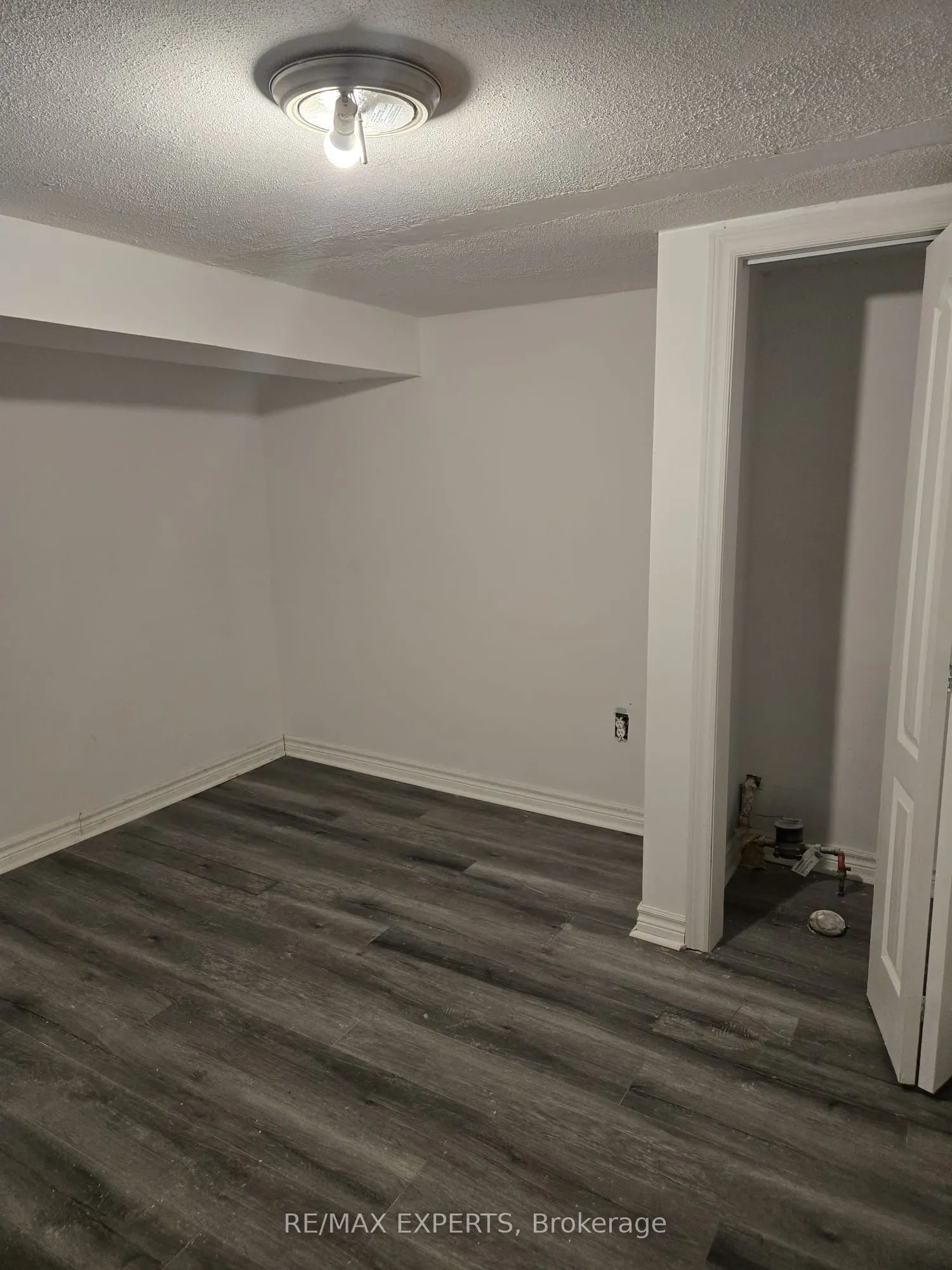 3170 Mallbridge Crescent, #BASEMENT