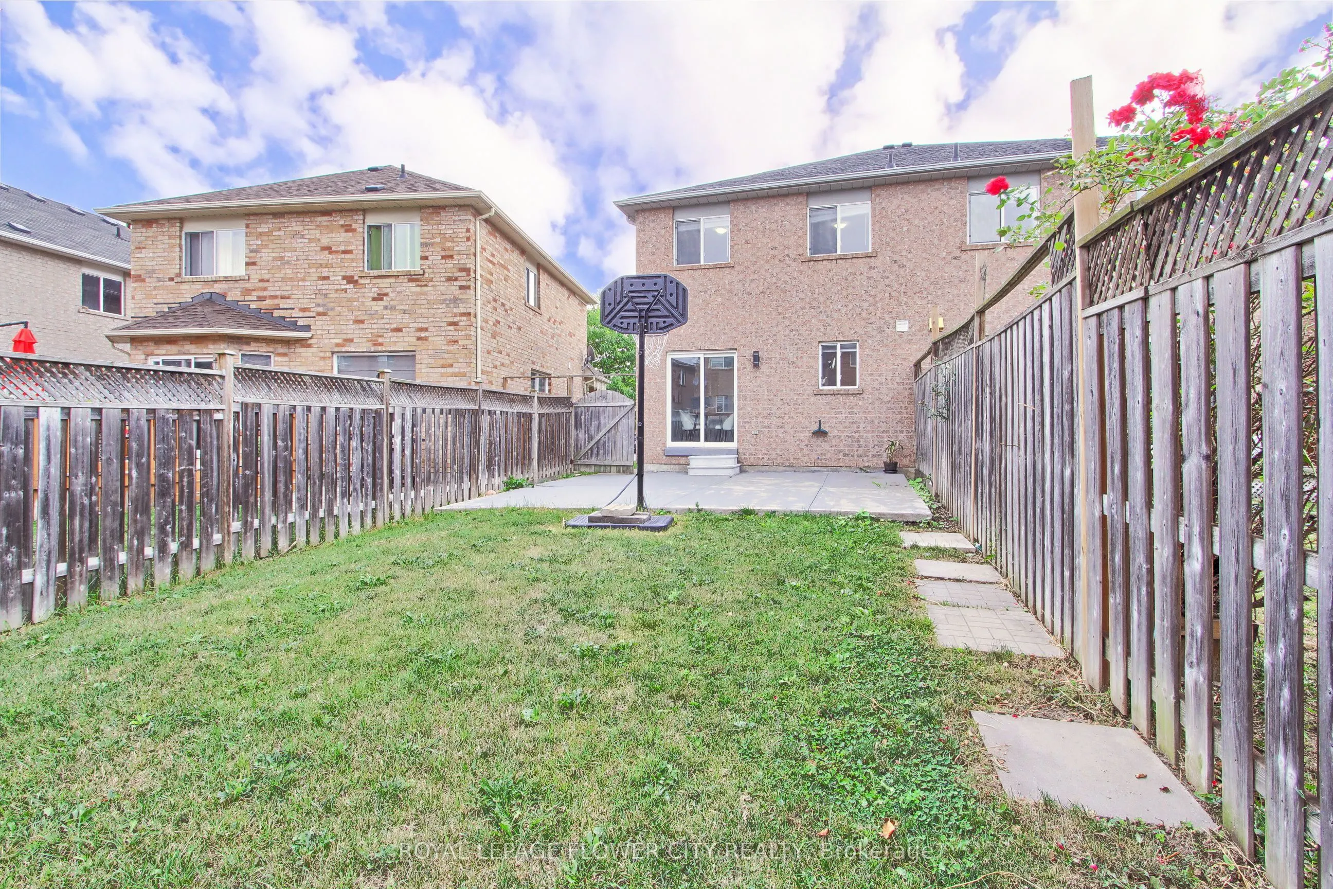 6 Studebaker Trail