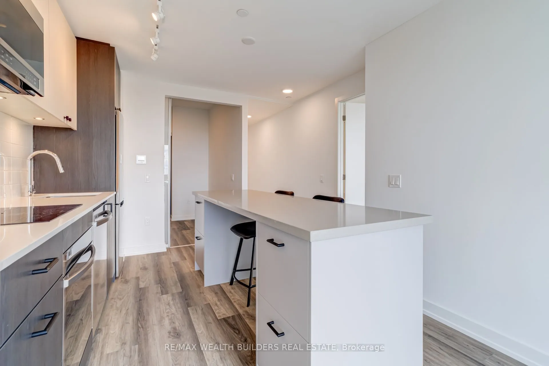 6 Chartwell Road, #412