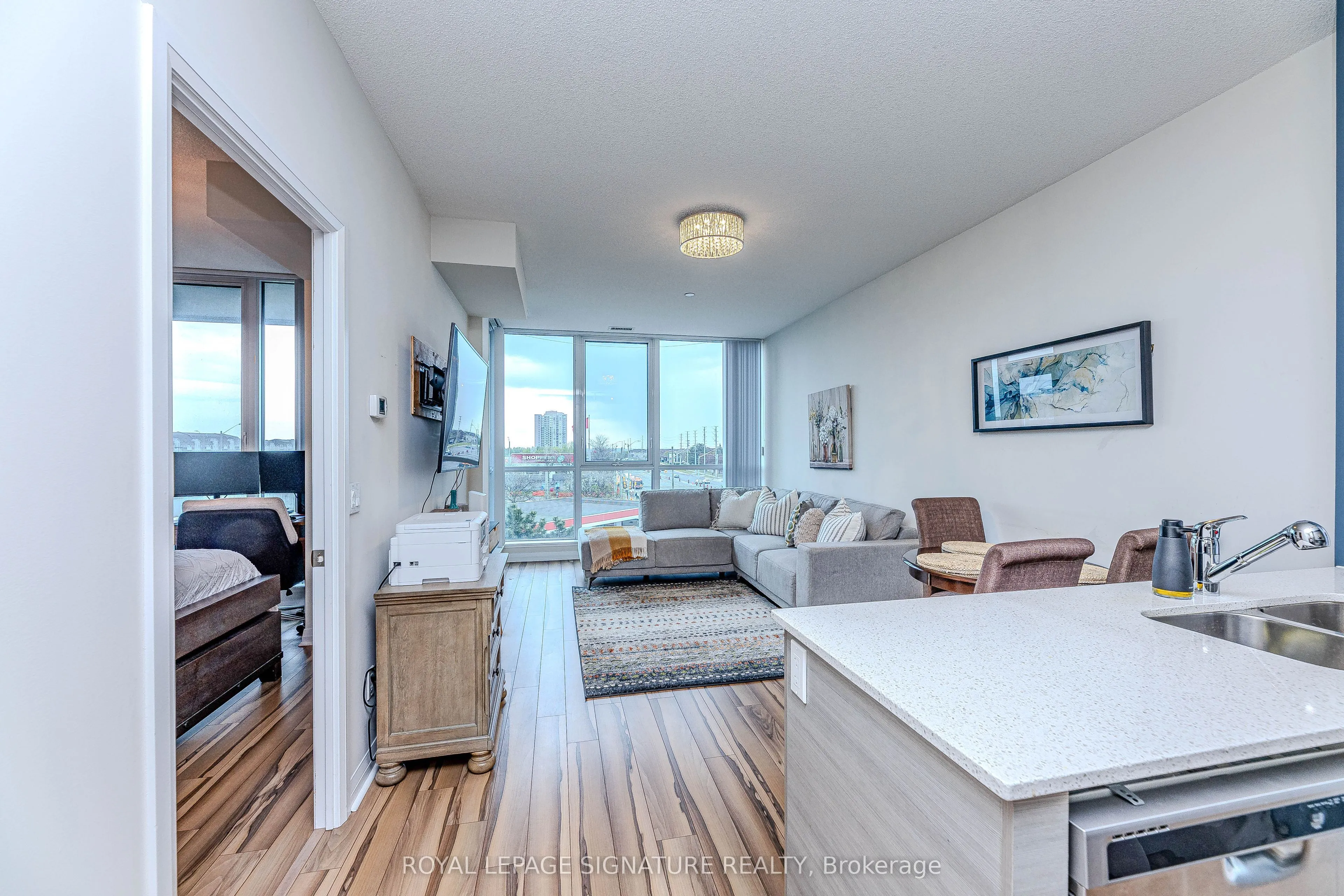 55 Eglinton Avenue W, #408