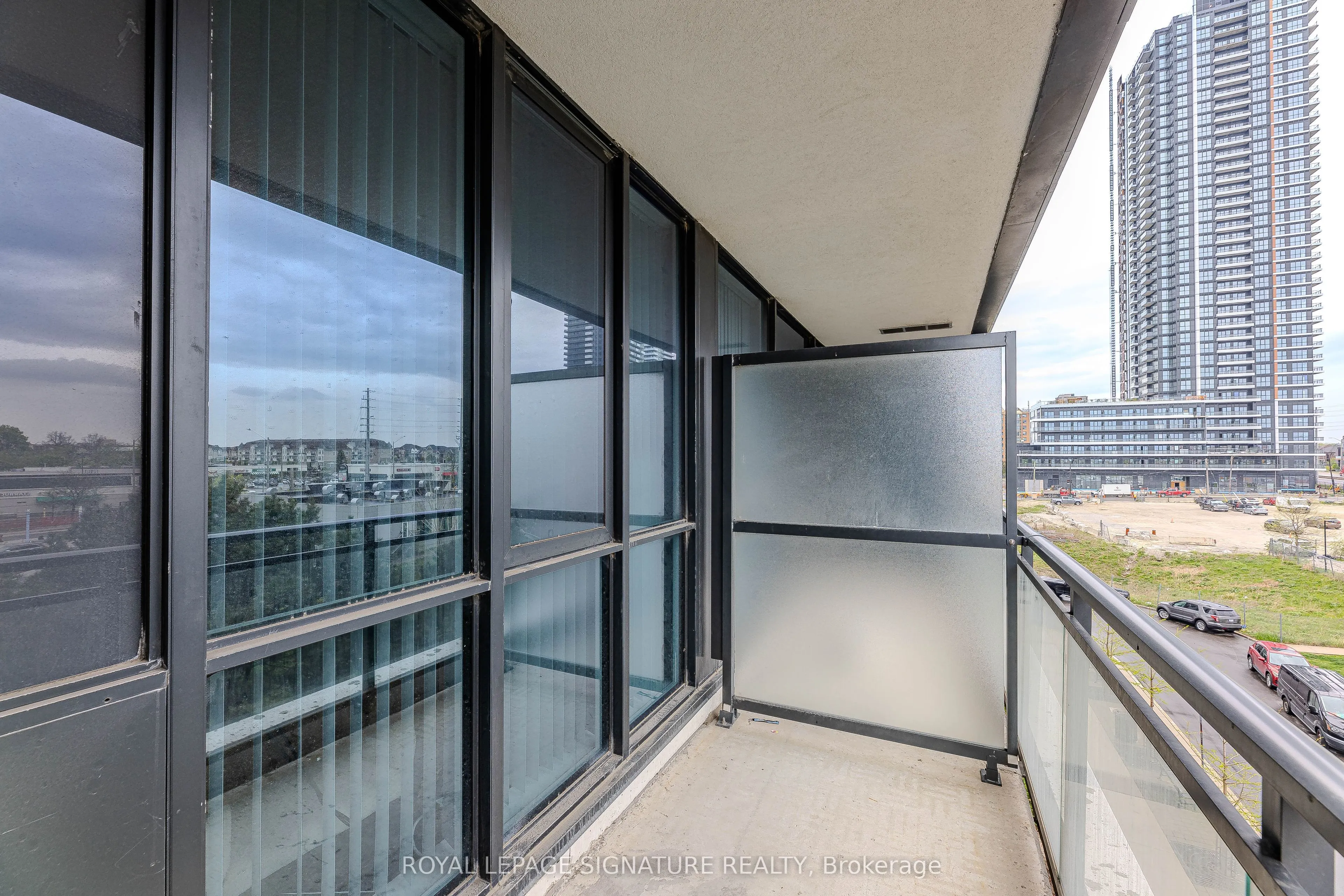 55 Eglinton Avenue W, #408