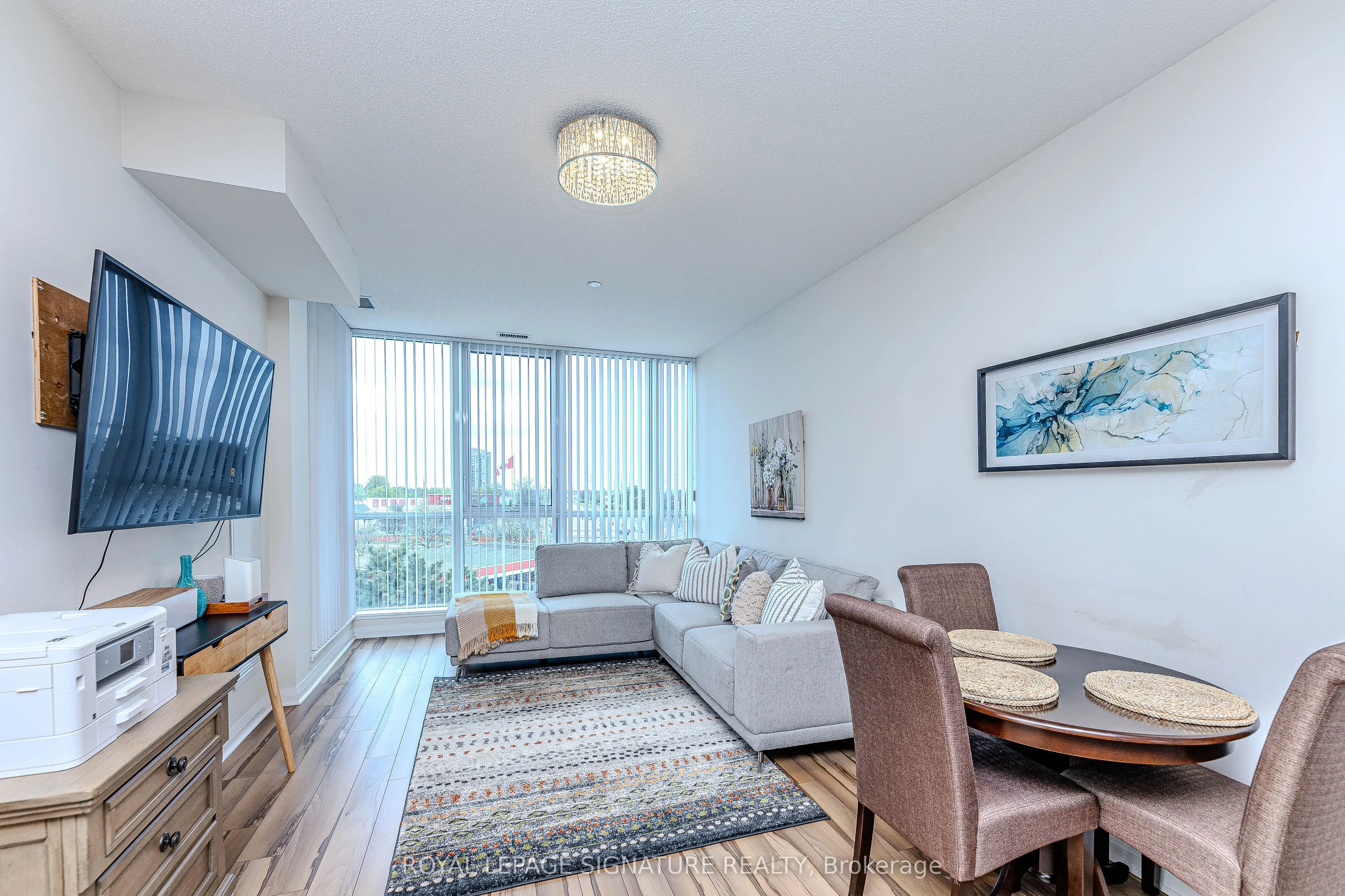 55 Eglinton Avenue W, #408
